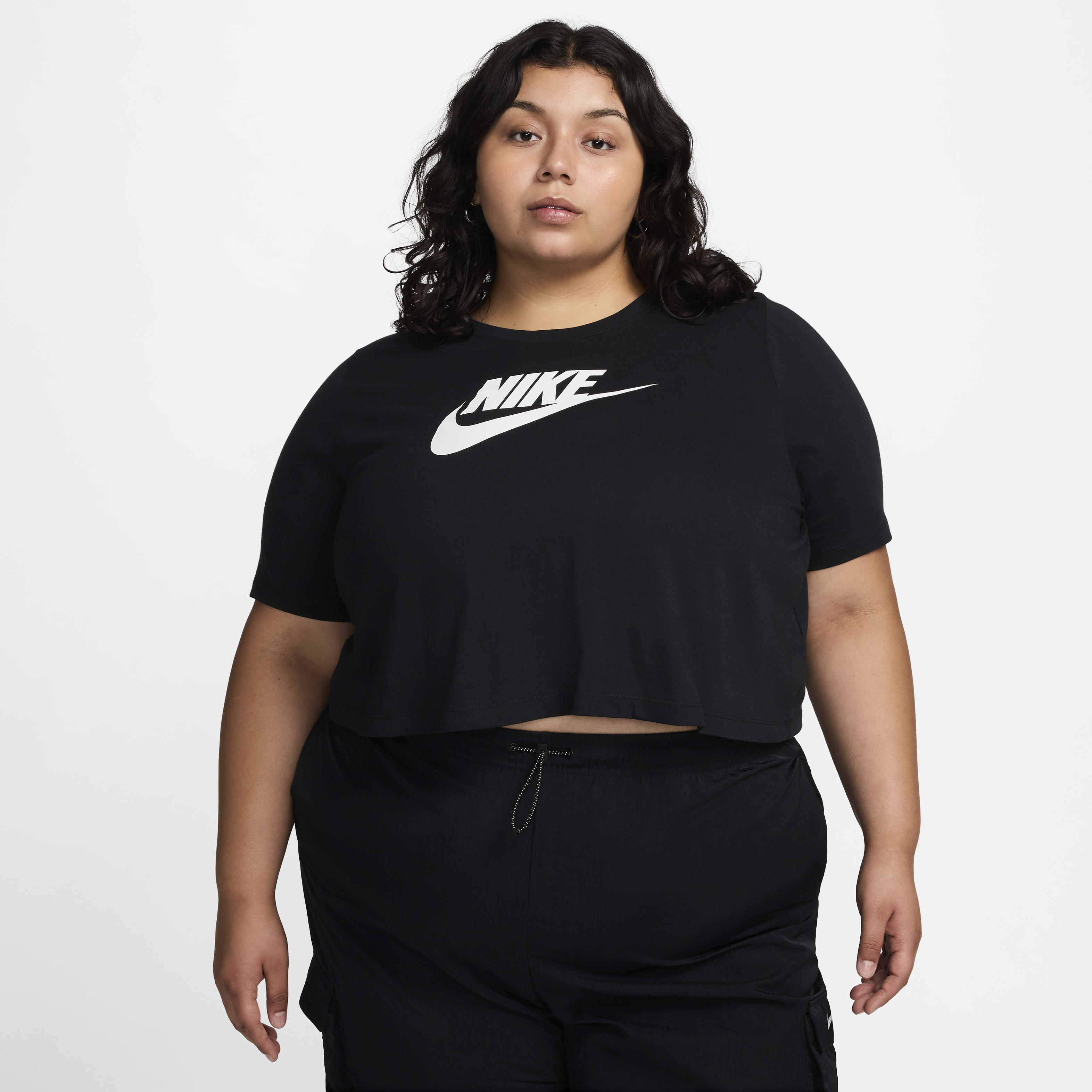 Nike Sportswear Essential Women's Cropped Logo T-Shirt (Plus Size)