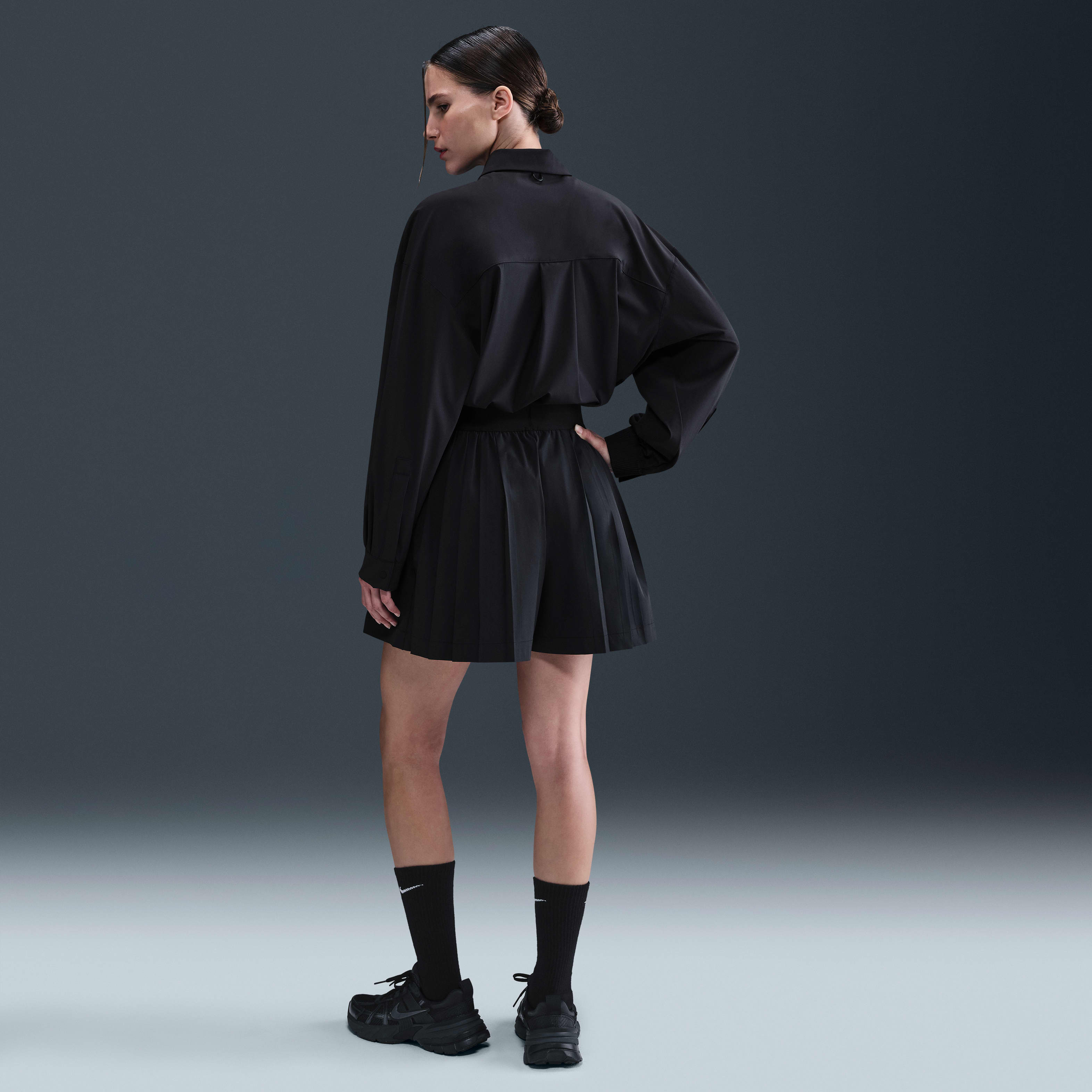 Nike 24.7 PerfectStretch Women's Dri-FIT High-Waisted Loose Pleated Shorts