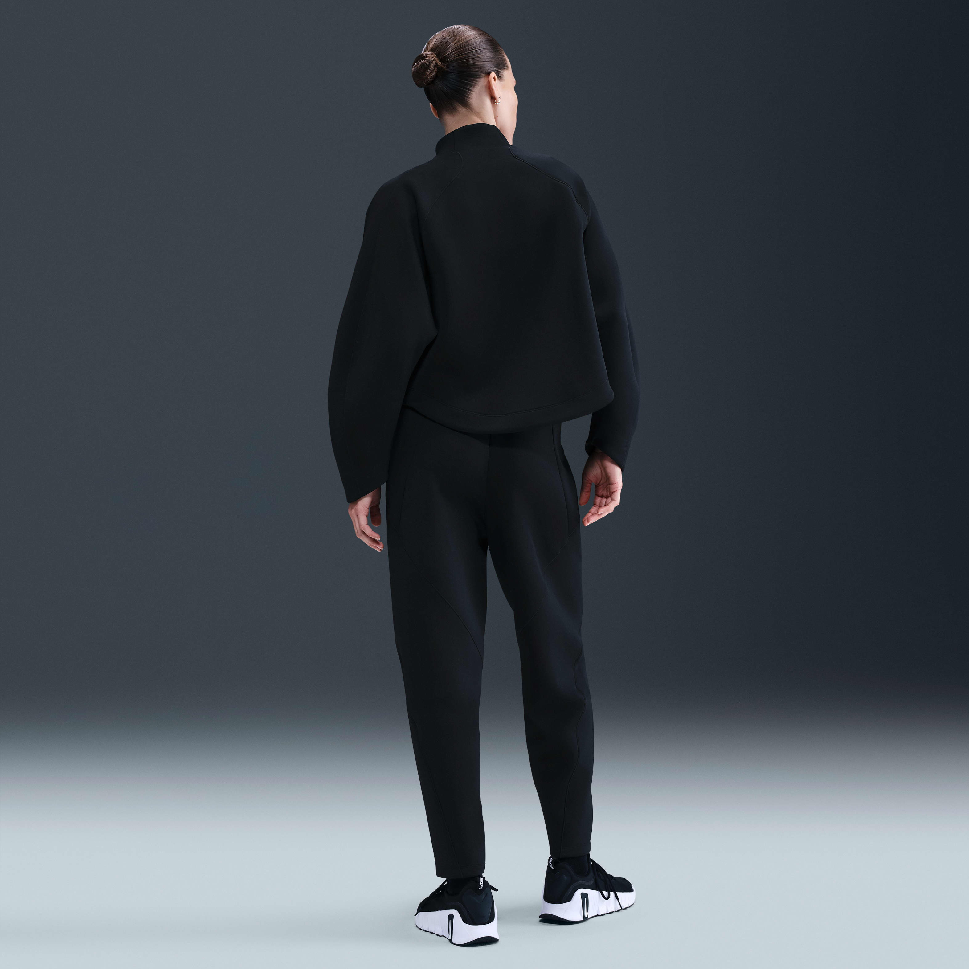 Nike Universa Women's Dri-FIT Mid-Rise Loose 7/8 Pants