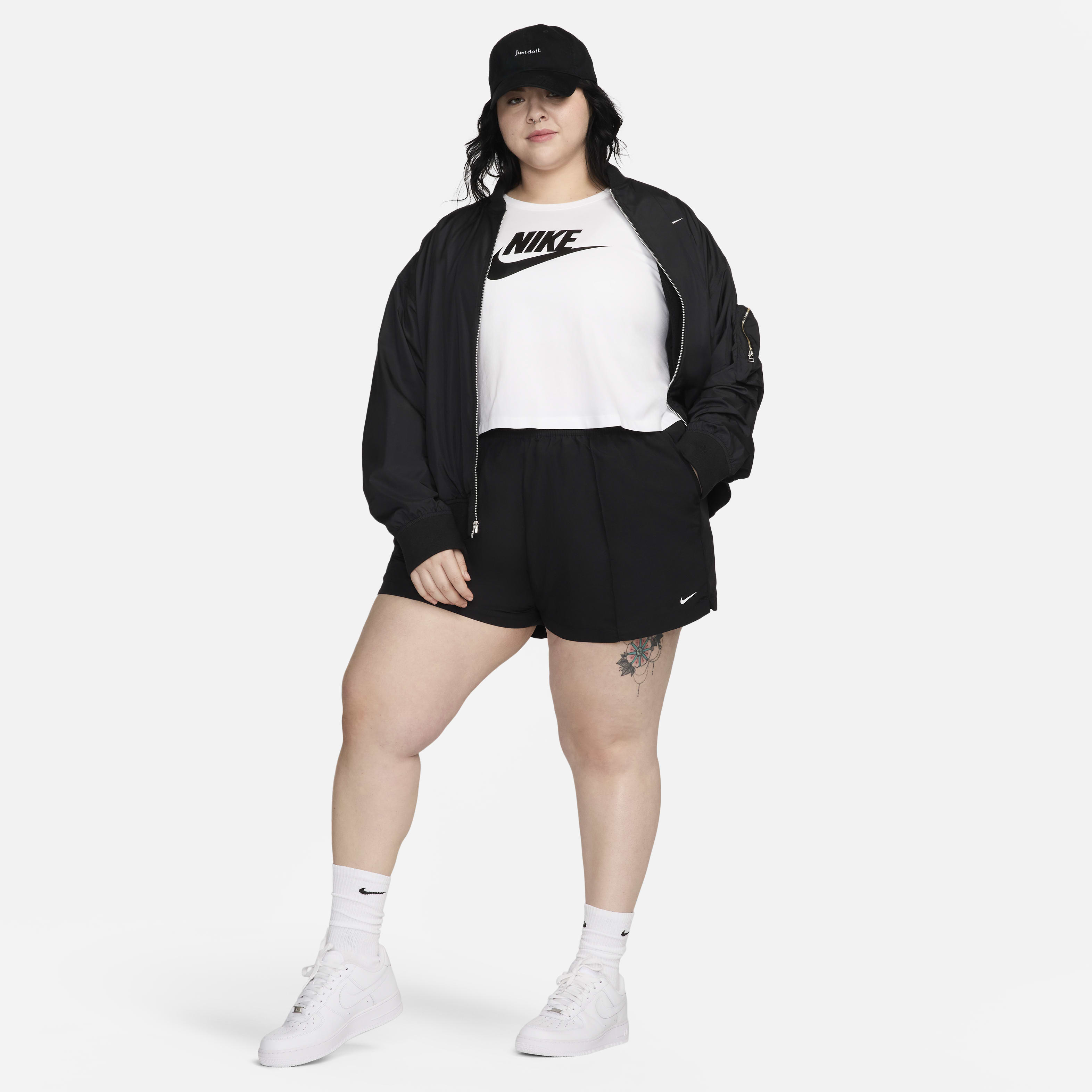 Nike Sportswear Everything Wovens Women's Mid-Rise 5" Shorts (Plus Size)