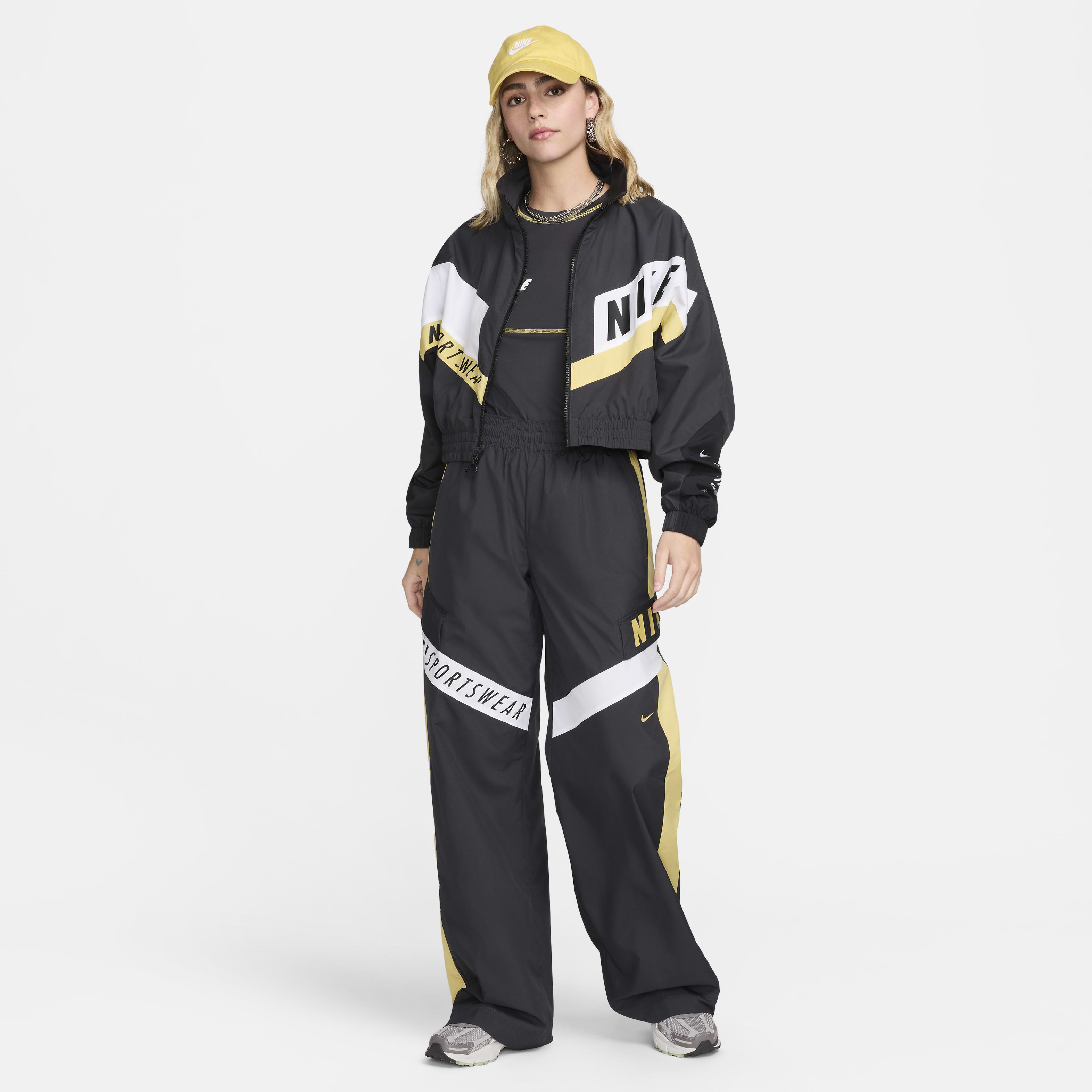 Nike Sportswear Women's Woven Jacket