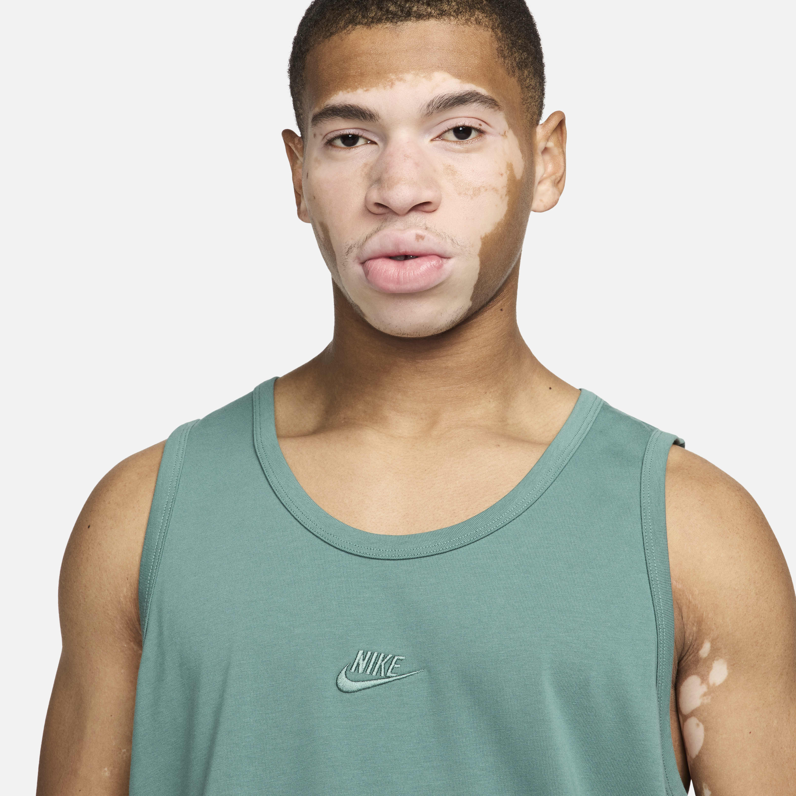 Nike Sportswear Premium Essentials Men's Tank