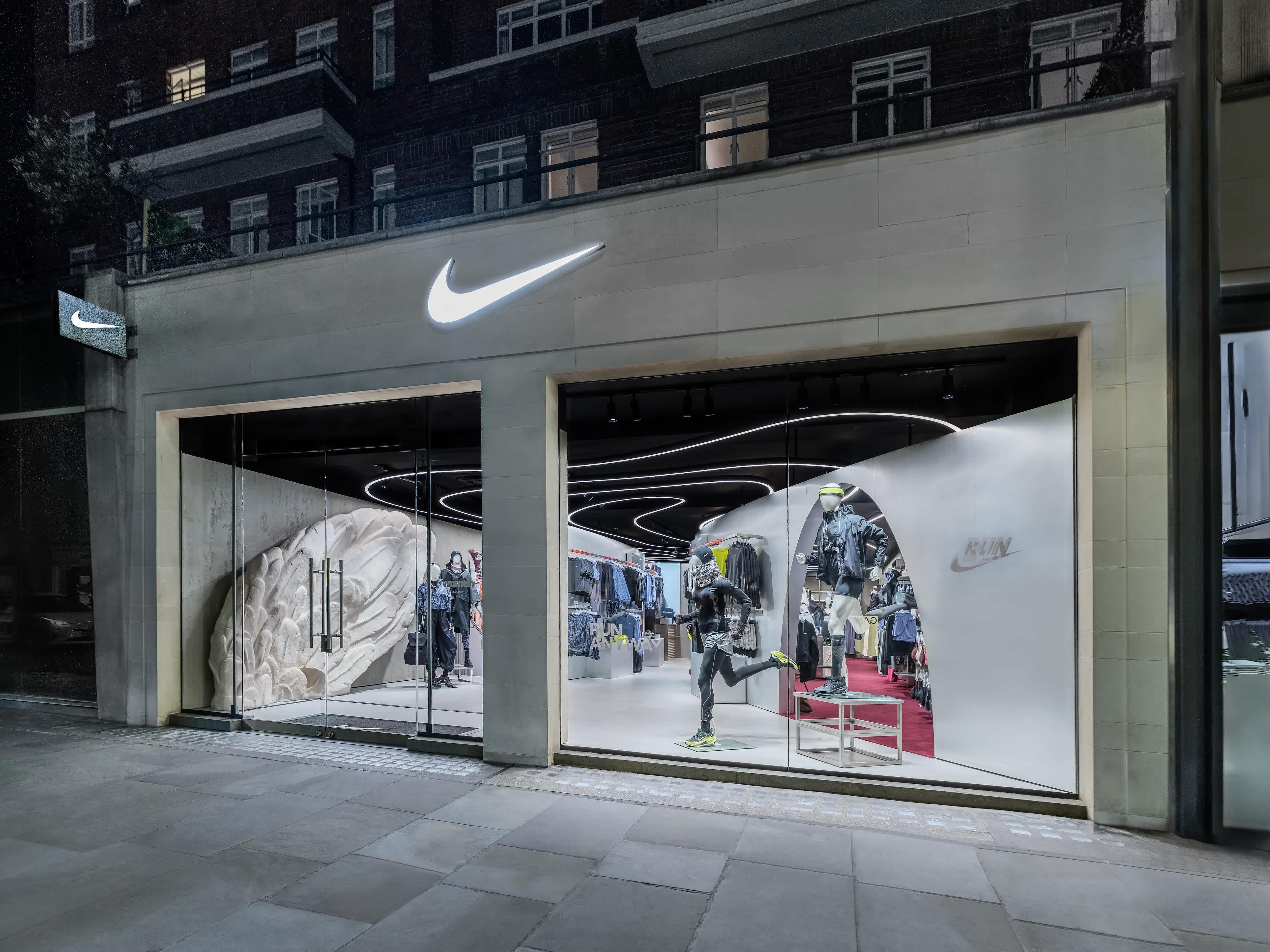 Nike Women King's Road
