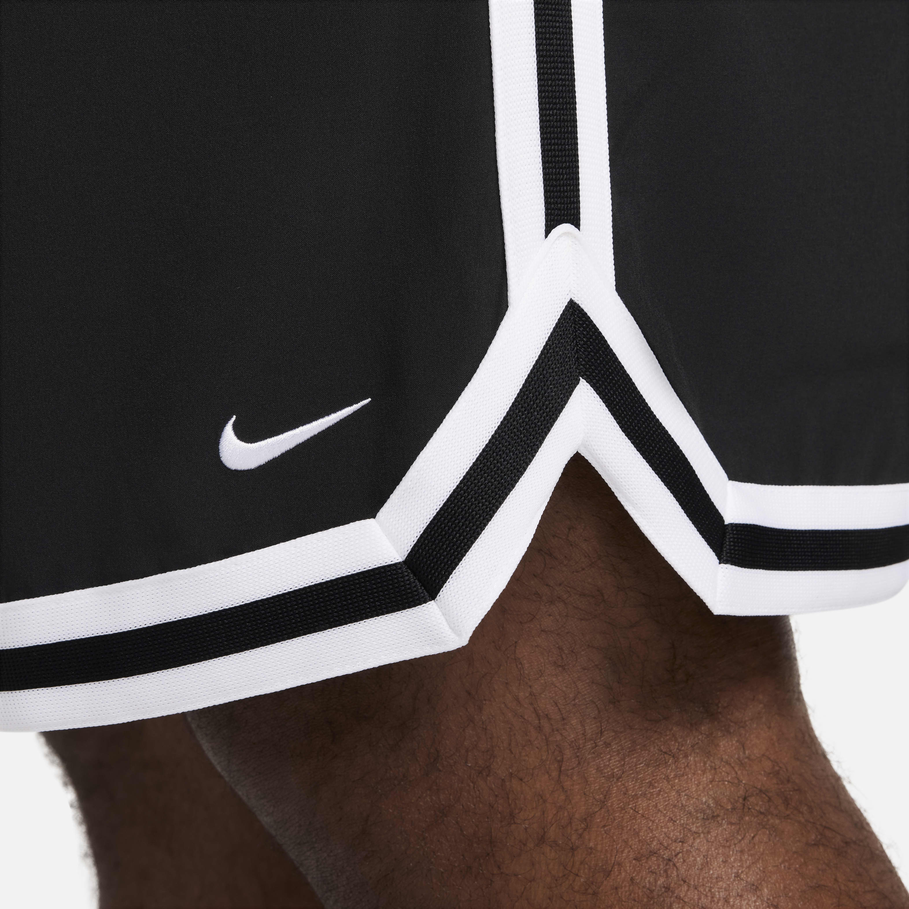 Nike DNA Men's Dri-FIT 6" UV Woven Basketball Shorts