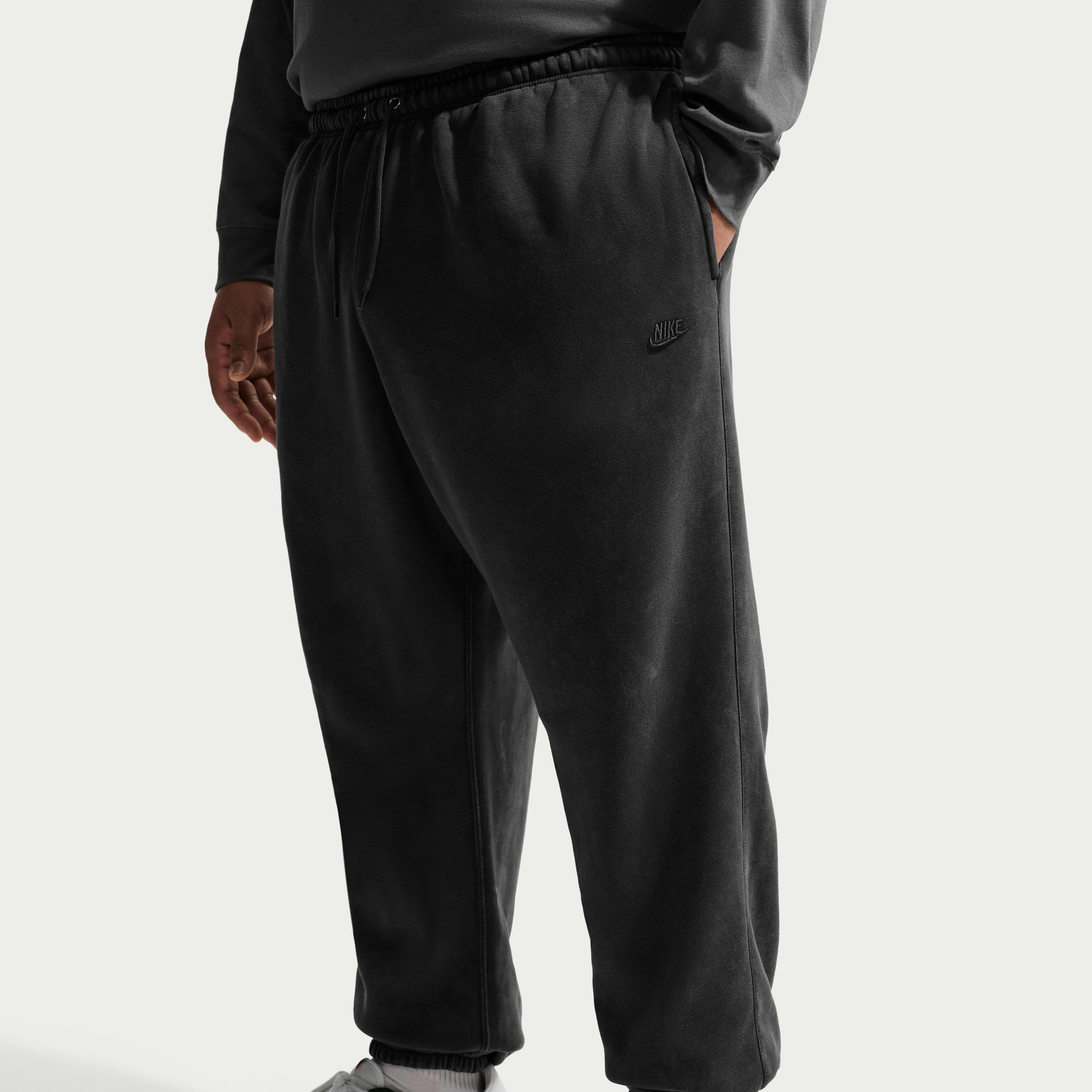 Nike Sportswear Club Men's Washed Cuffed Fleece Pants