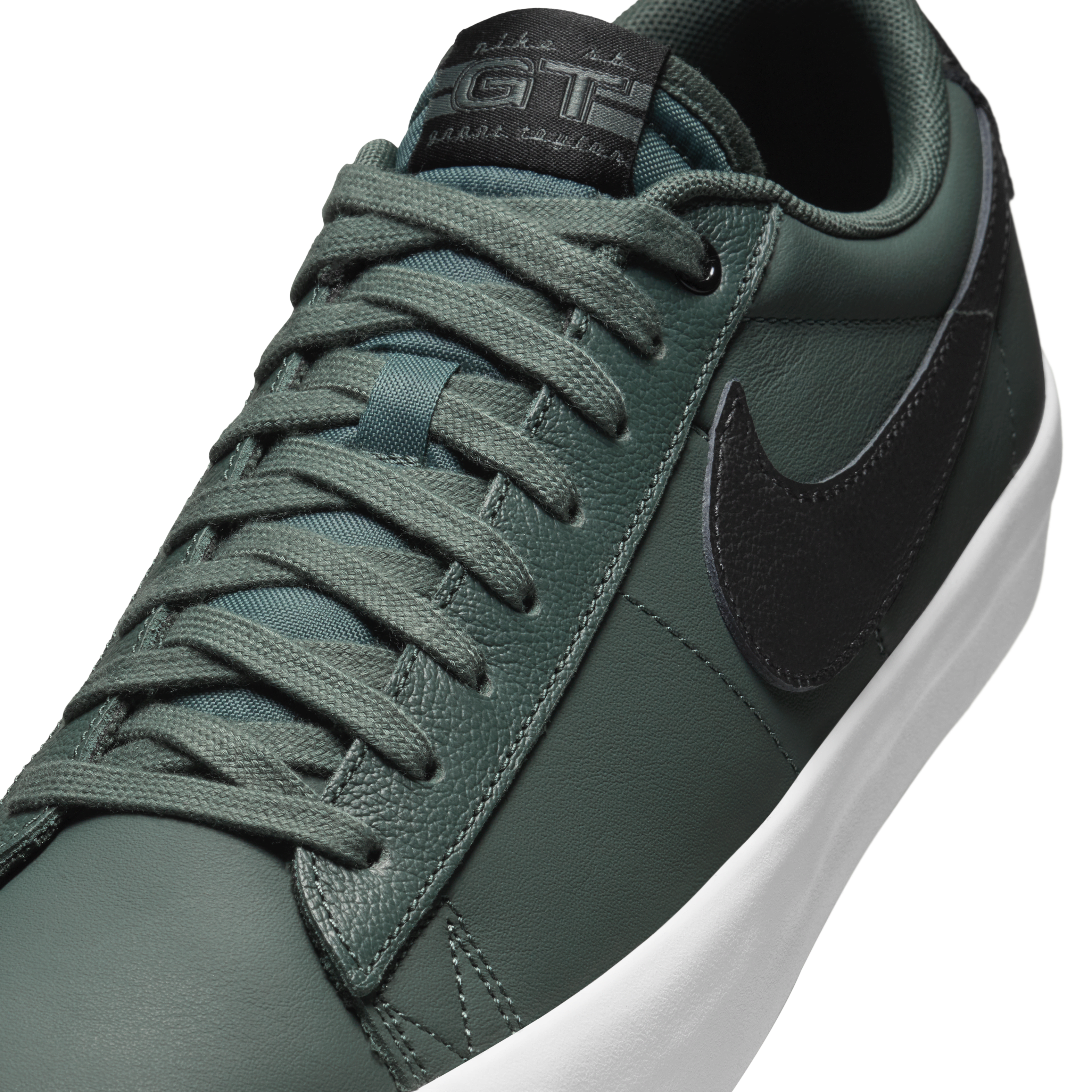 Nike SB Blazer Low Pro GT Men's Shoes