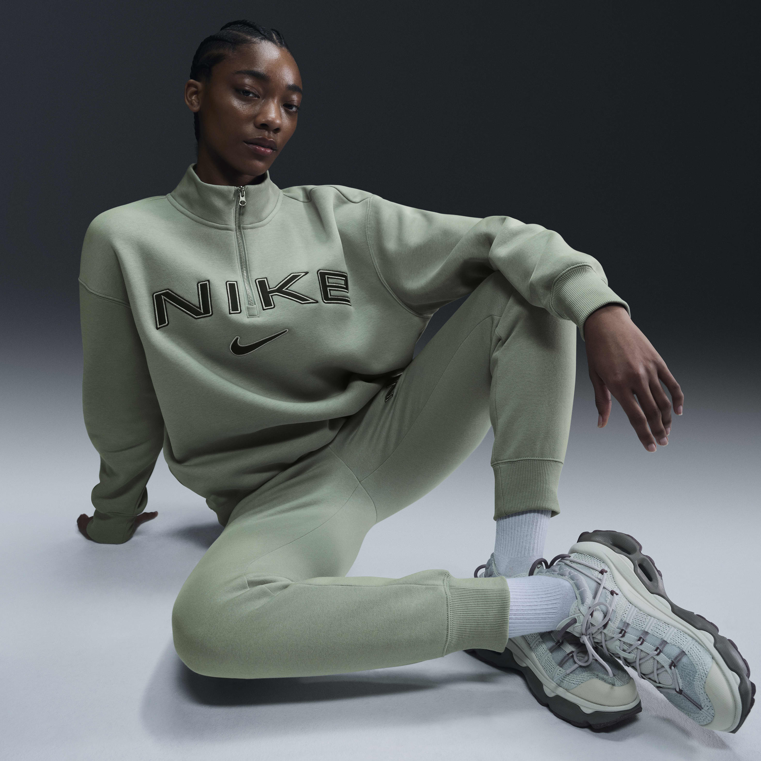 Nike Sportswear Phoenix Fleece Women's Oversized 1/4-Zip Logo Top