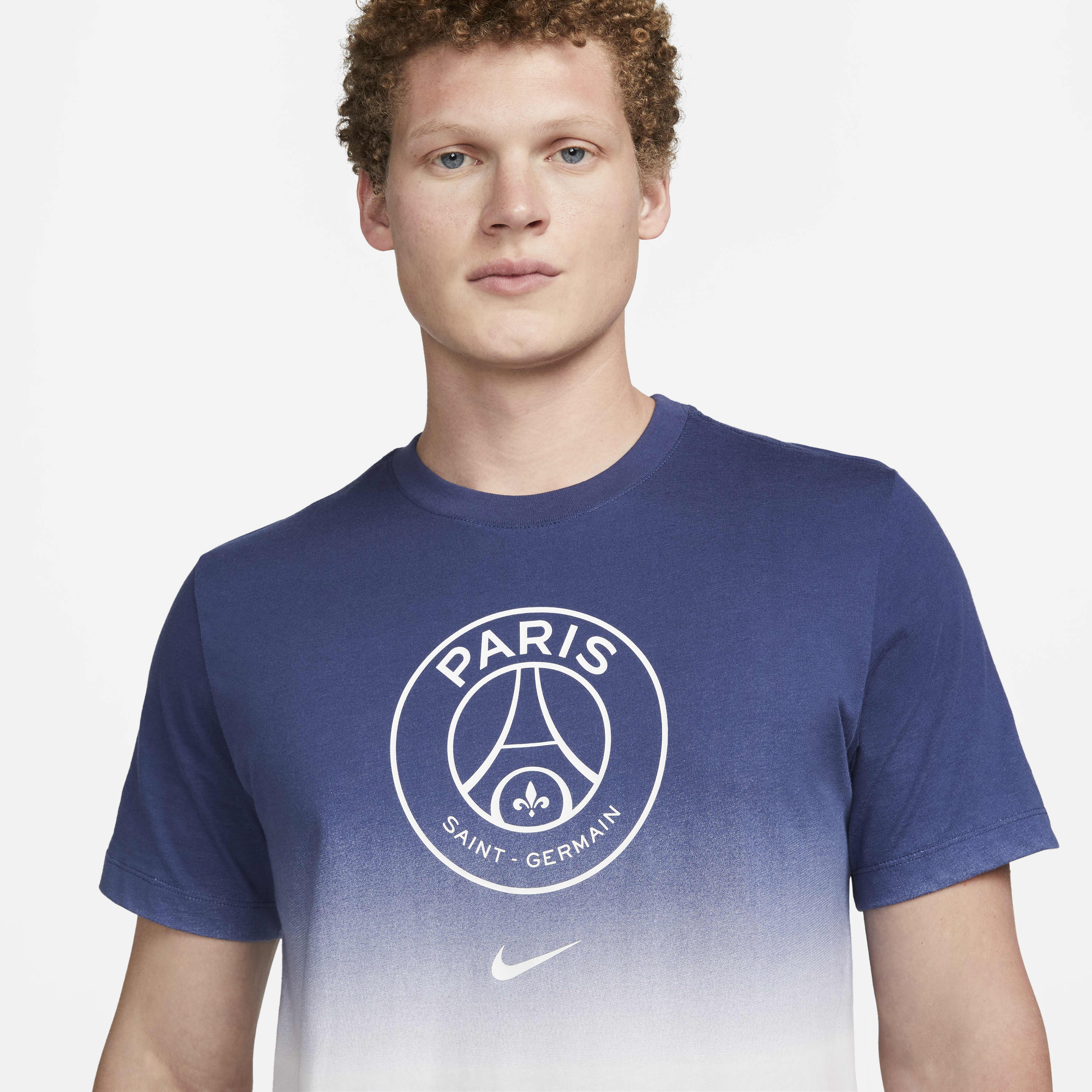 Paris Saint-Germain Crest Men's Nike Soccer T-Shirt