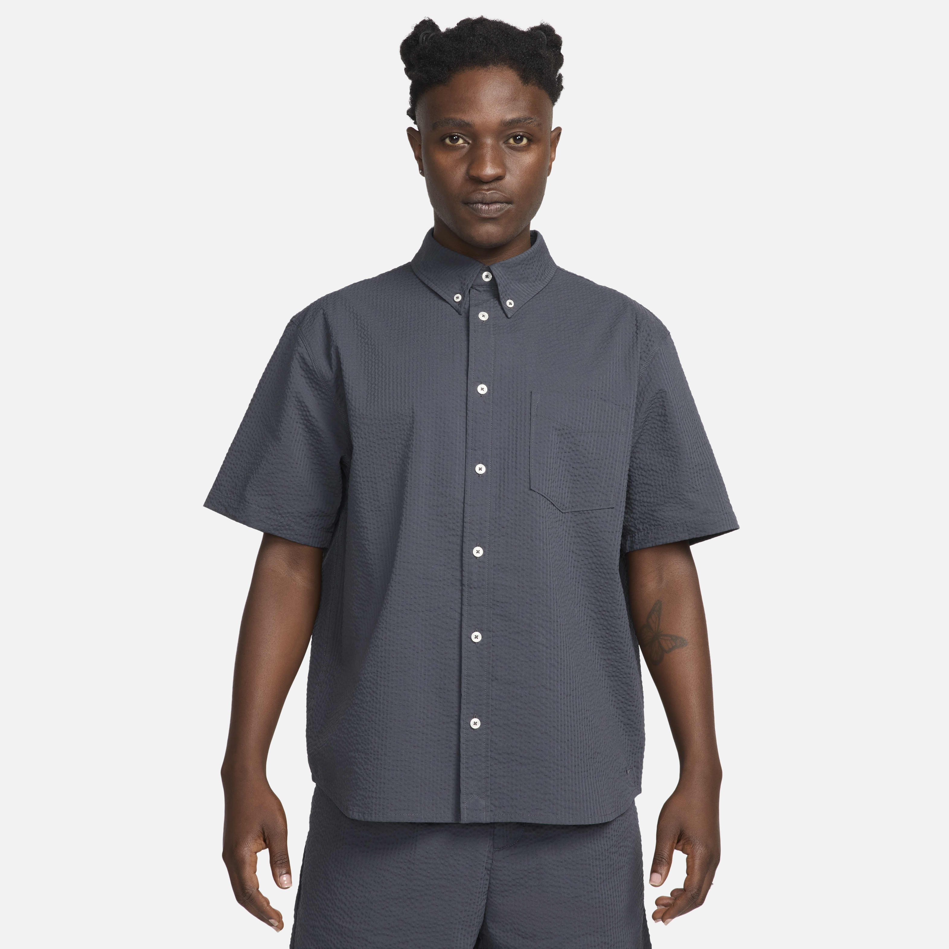 Nike Life Men's Short-Sleeve Seersucker Button-Down Shirt