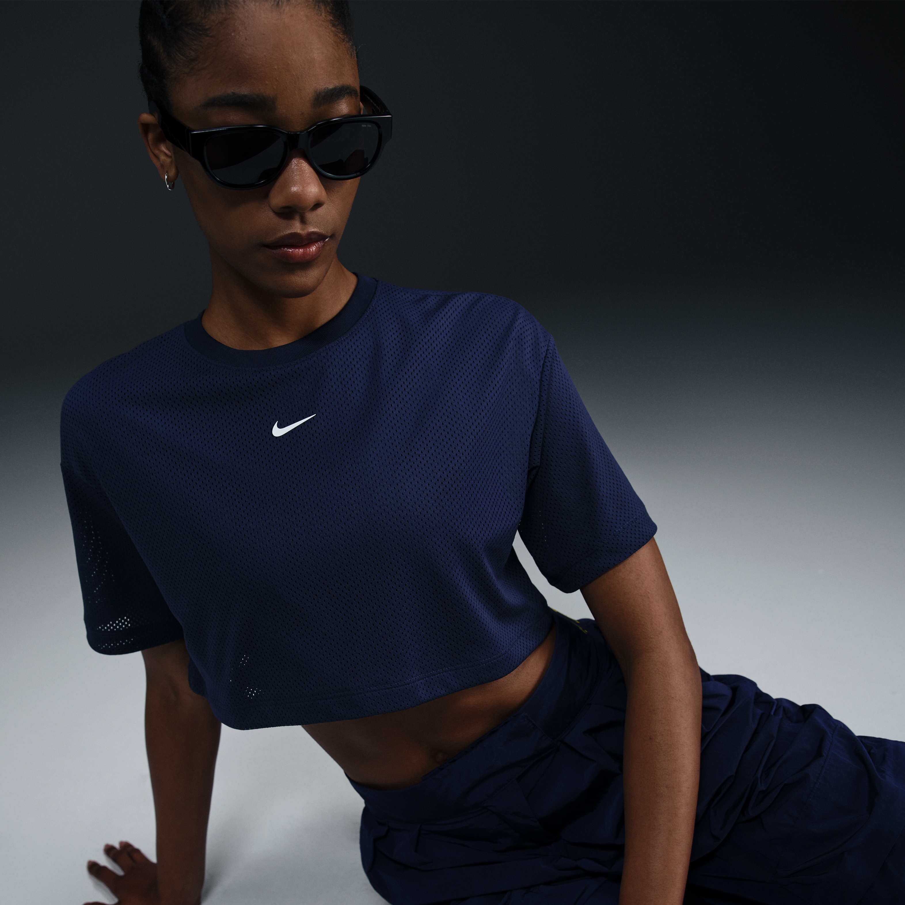 nike crop top blue