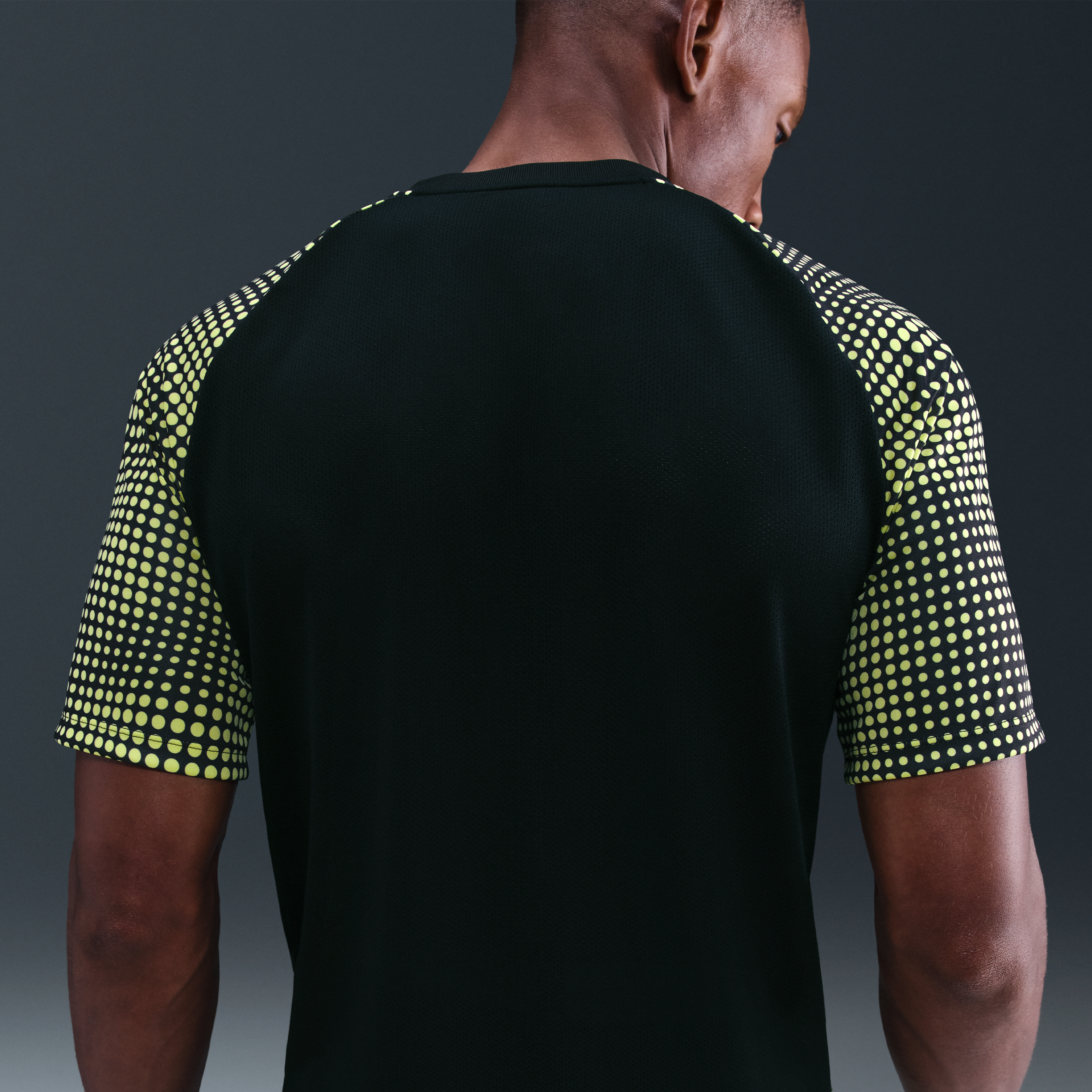 Nike Academy+ Men's Dri-FIT Short-Sleeve Soccer Top