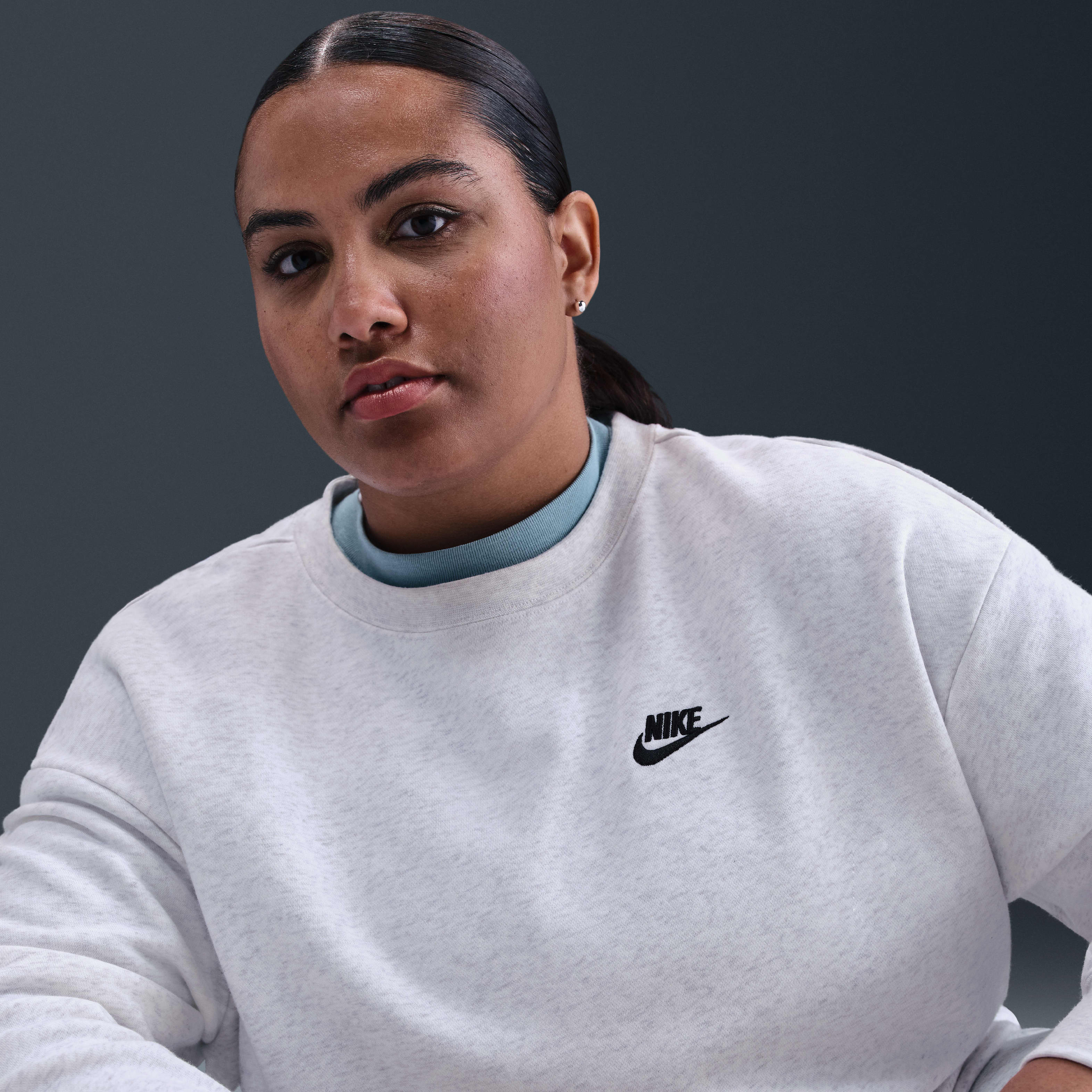 Nike Sportswear Club Fleece Women's Loose Crew-Neck Sweatshirt