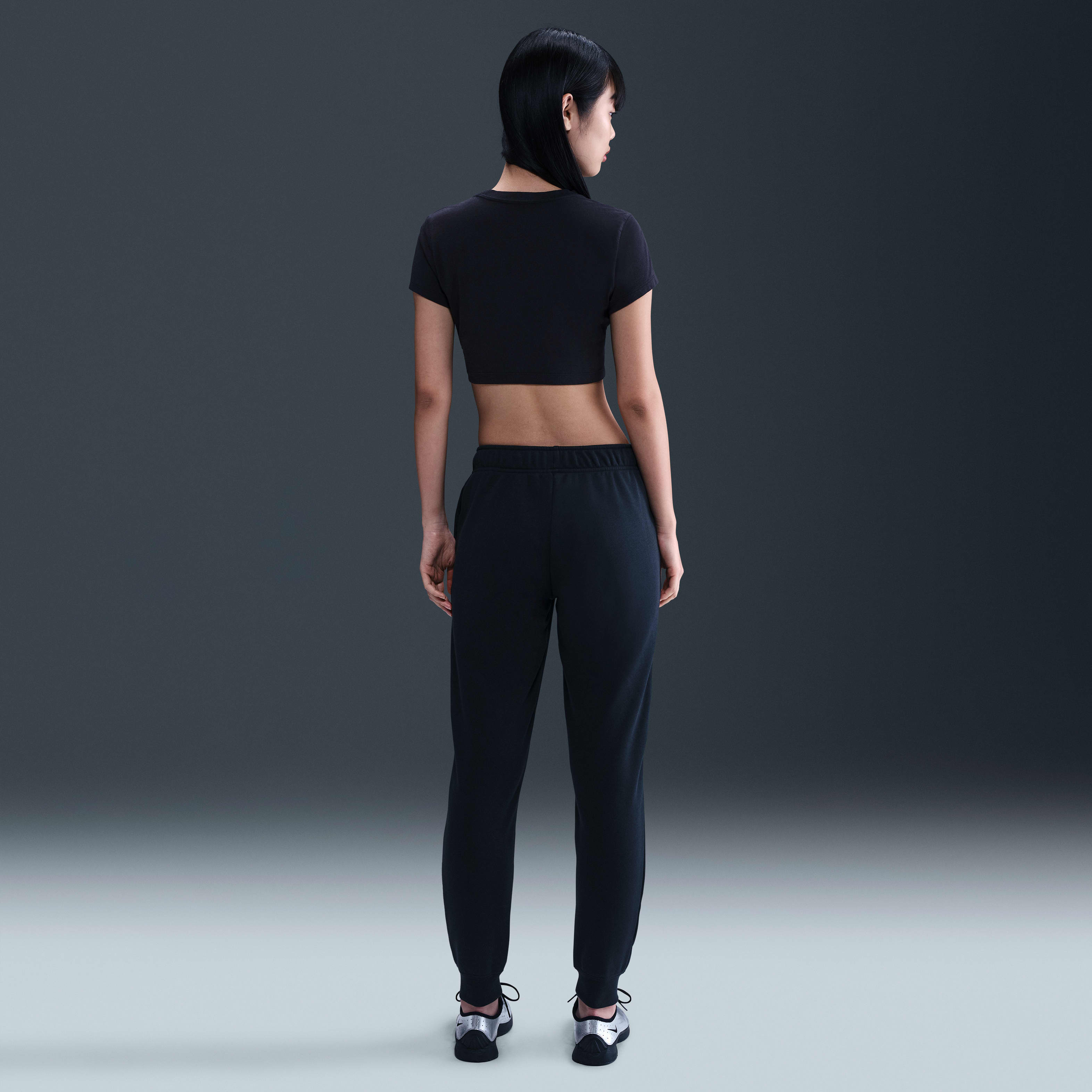 Nike Sportswear Club Fleece Women's Mid-Rise Graphic Pants