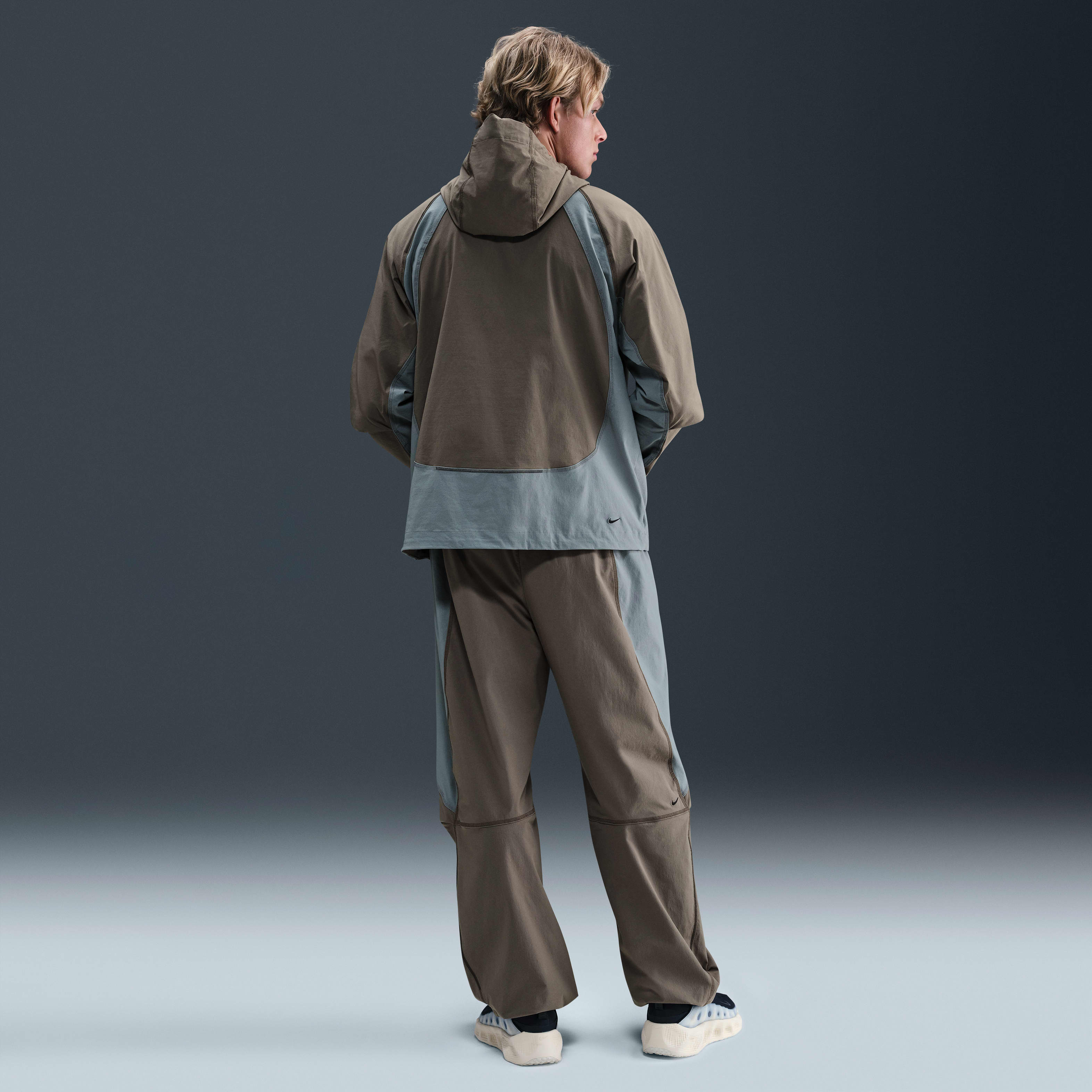 Nike Tech Men's Dri-FIT Woven Color-Block Windrunner Oversized Jacket