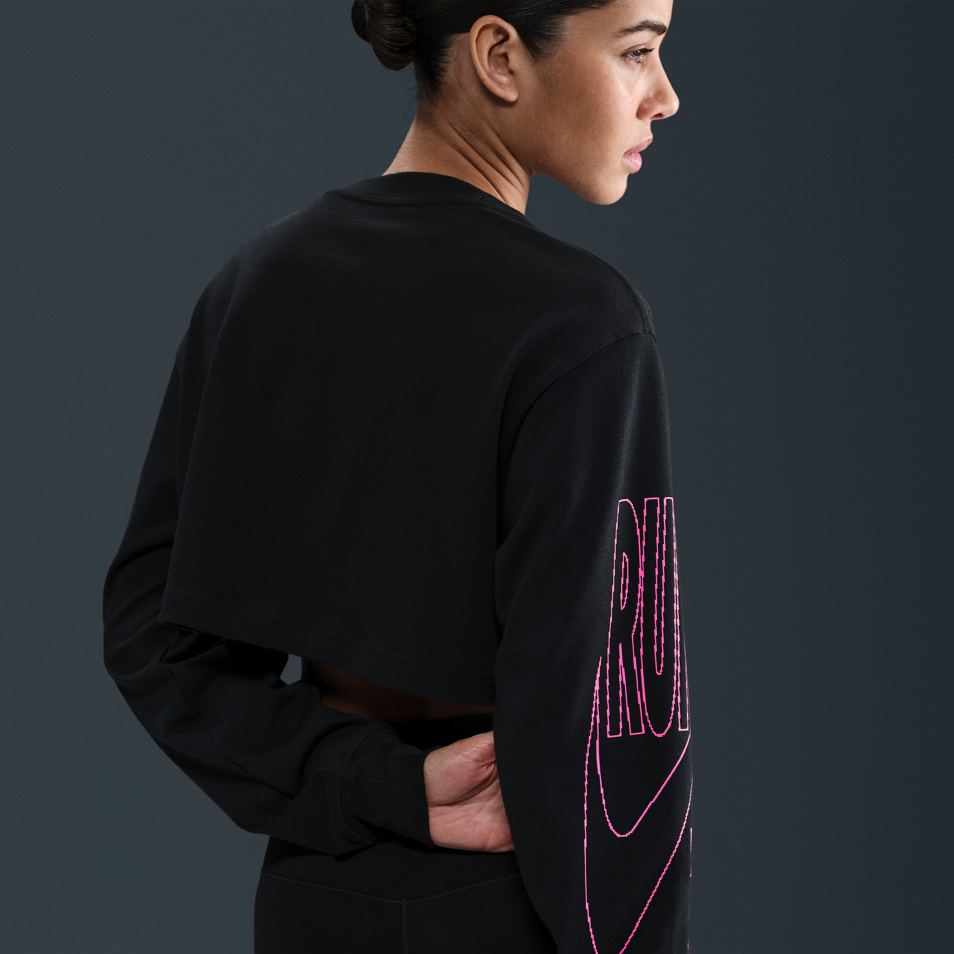 Nike After Dark Tour Women's Oversized Long-Sleeve Cropped T-Shirt