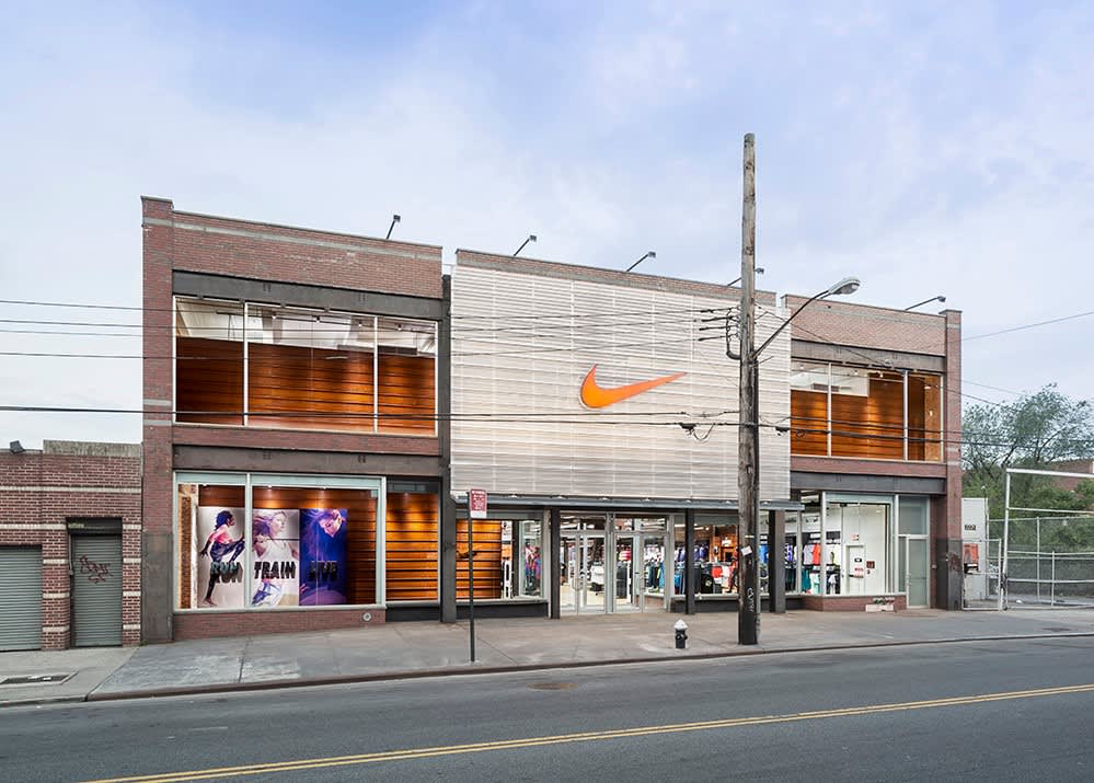 nike official store near me