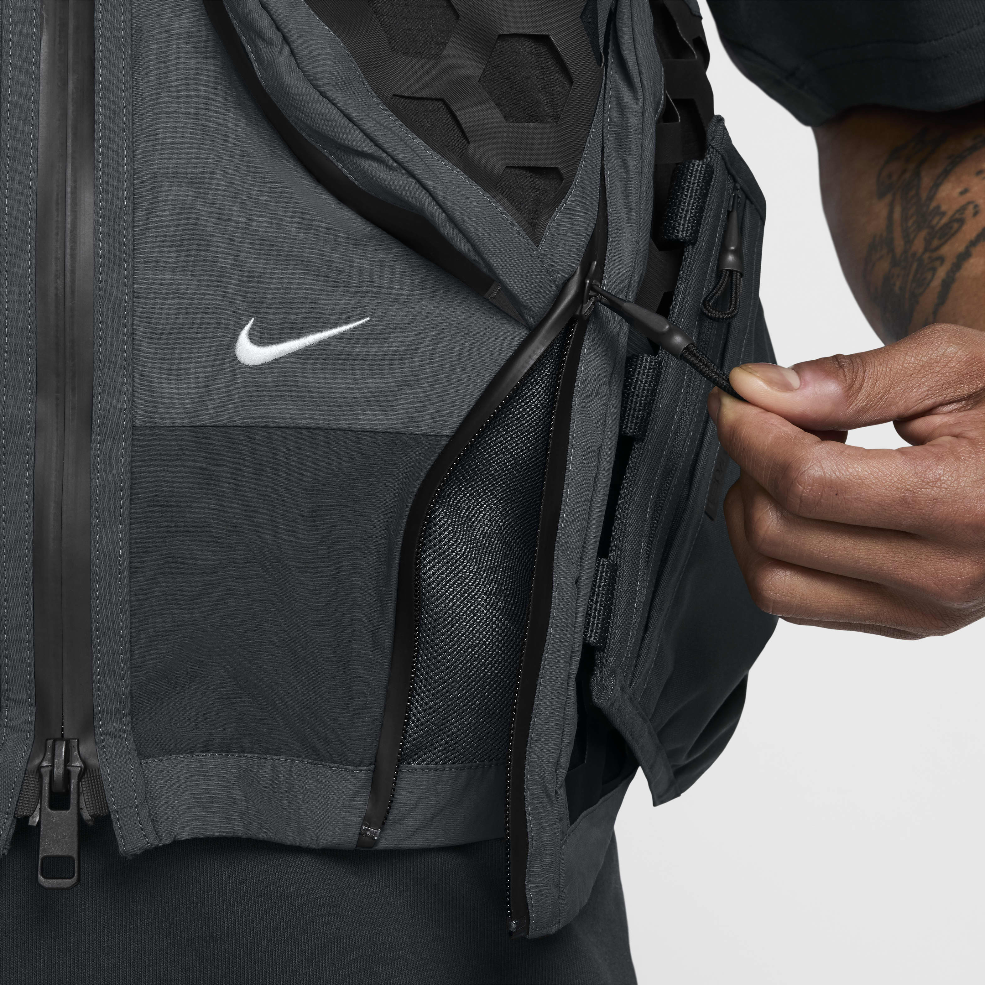 Nike ISPA Mille Vest