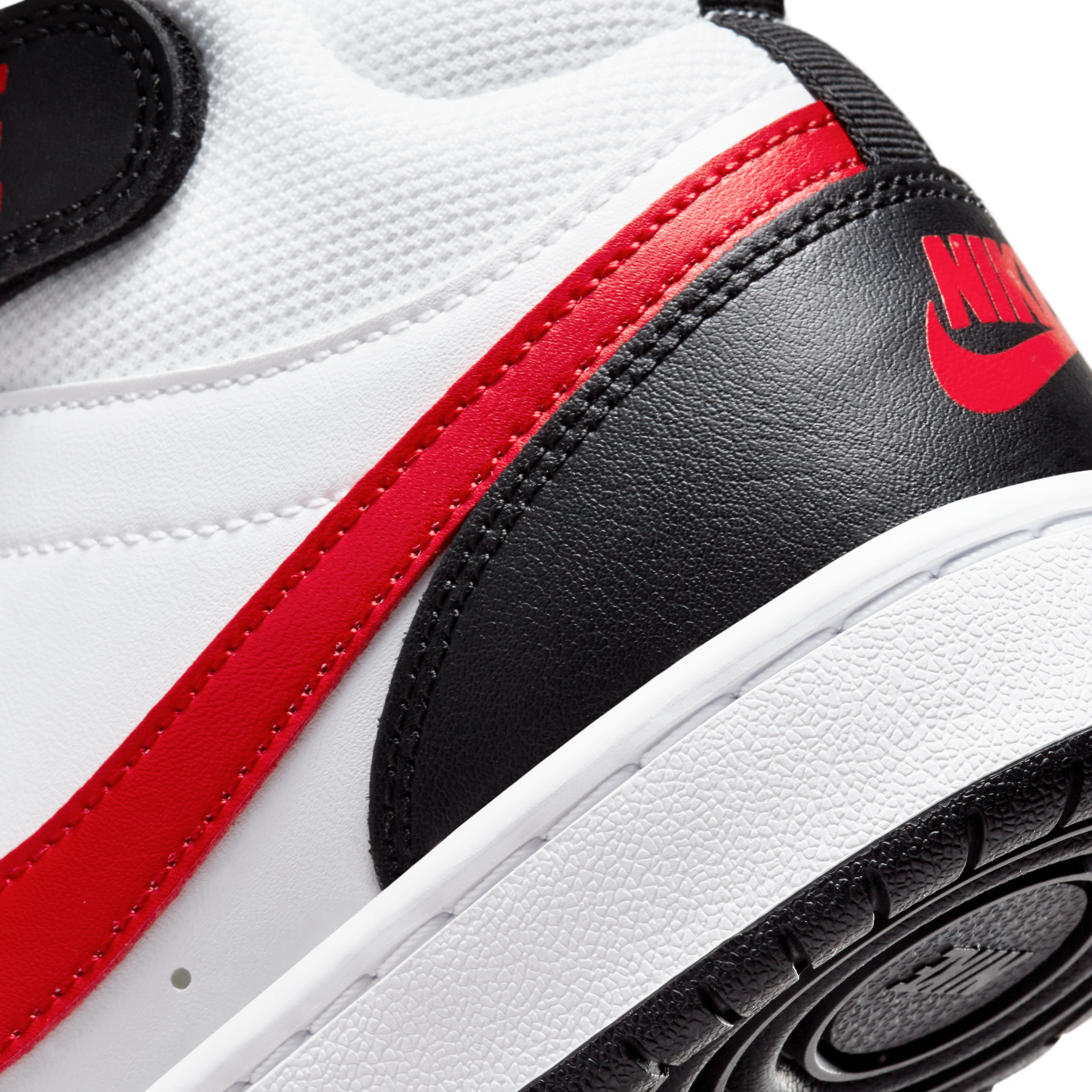 nike sportswear court borough mid