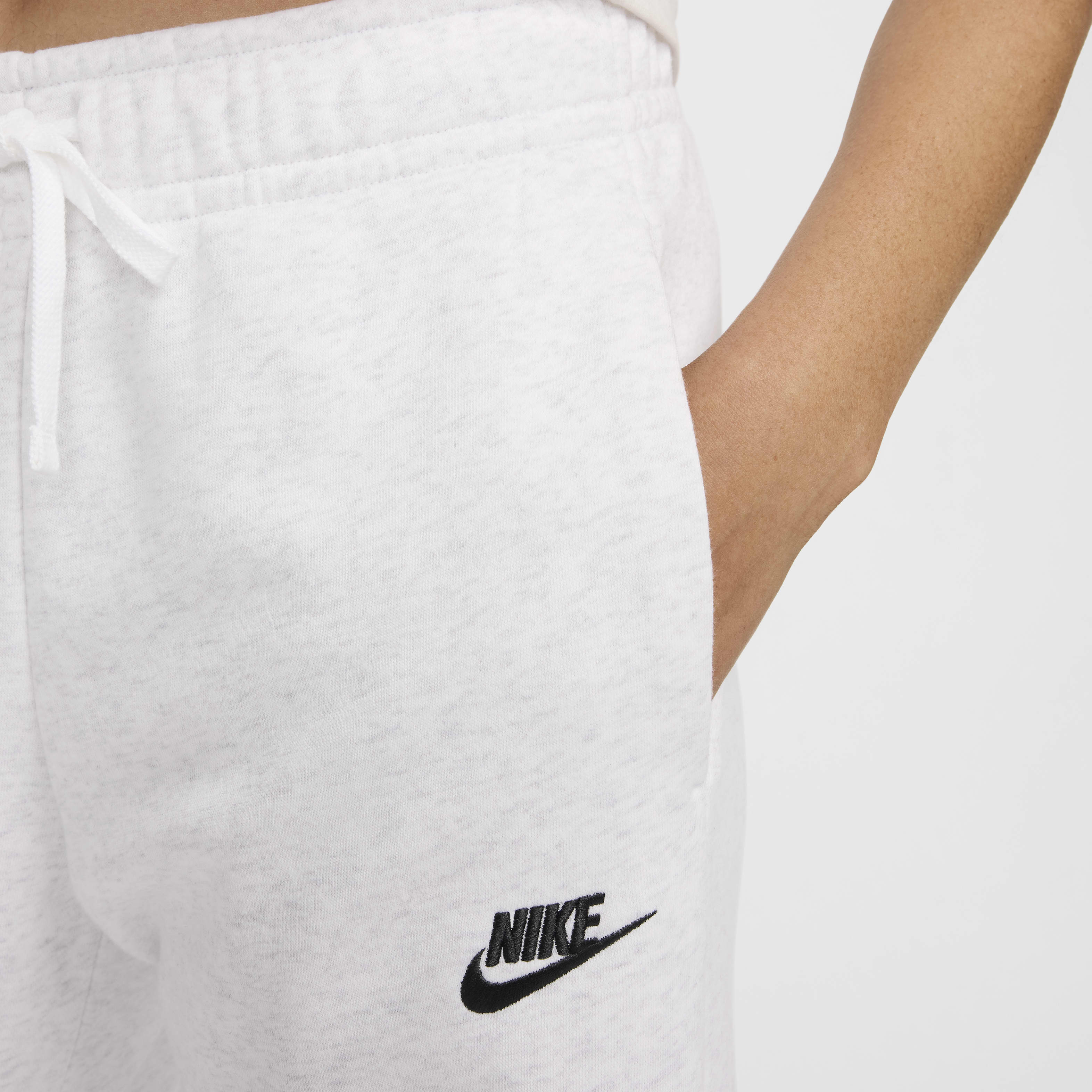 Nike Sportswear Club Fleece Women's Mid-Rise Wide-Leg Sweatpants