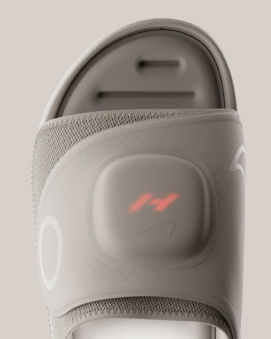 Nike Air Zoom Hyperslide: Der Nike x Hyperice Recovery Slide im Detail