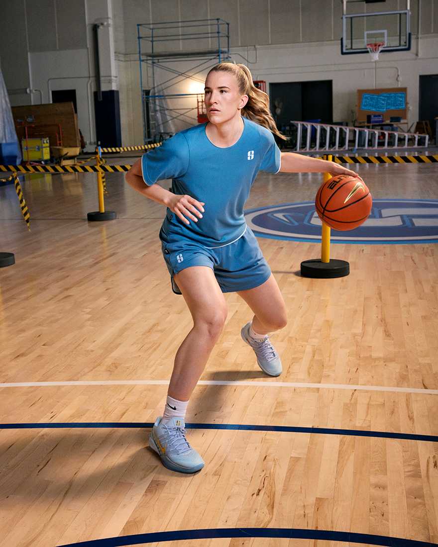 サブリナ・イオネスクとNikeがタッグを組み、サブリナシリーズの最新シューズを発表