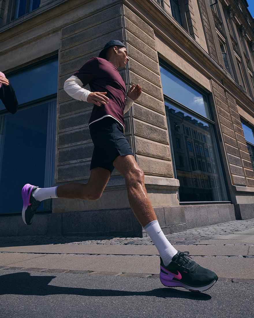 Quale dovrebbe essere la mia frequenza cardiaca media quando corro?