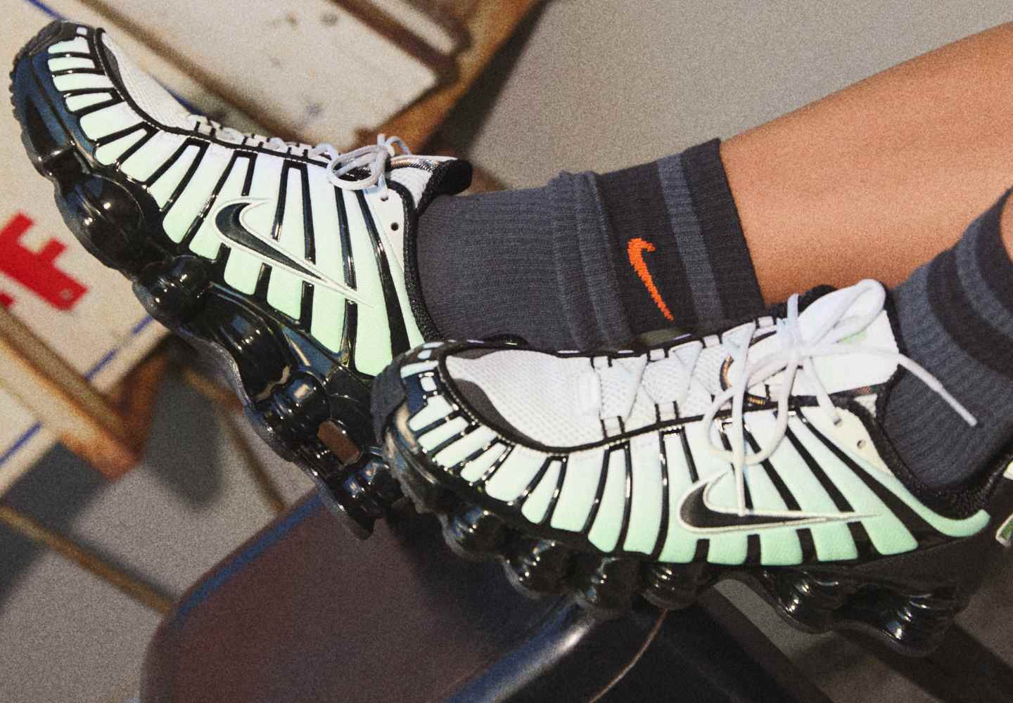 Men's Shoes, Clothing & Accessories