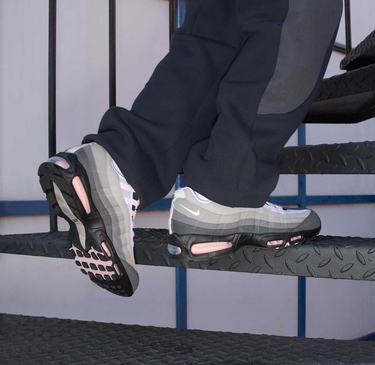 Chaussures, Vêtements et Accessoires pour Homme, Above the Influence