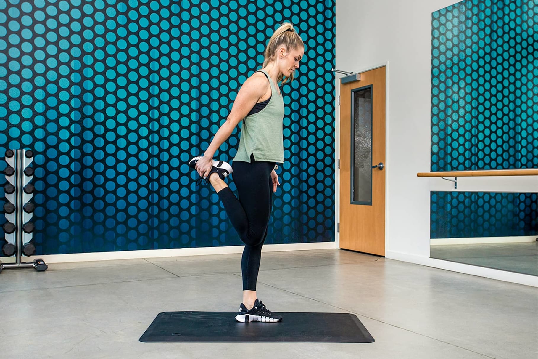 Sei esercizi di stretching essenziali da fare subito dopo la corsa. Nike IT