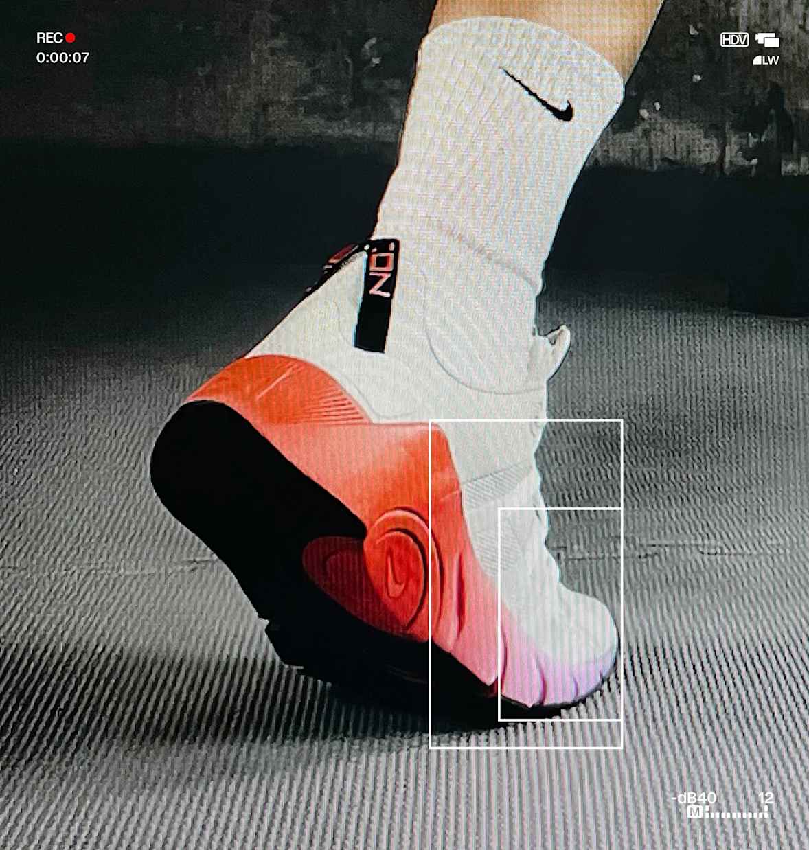 Nike Antrenman, Birlikte Esne