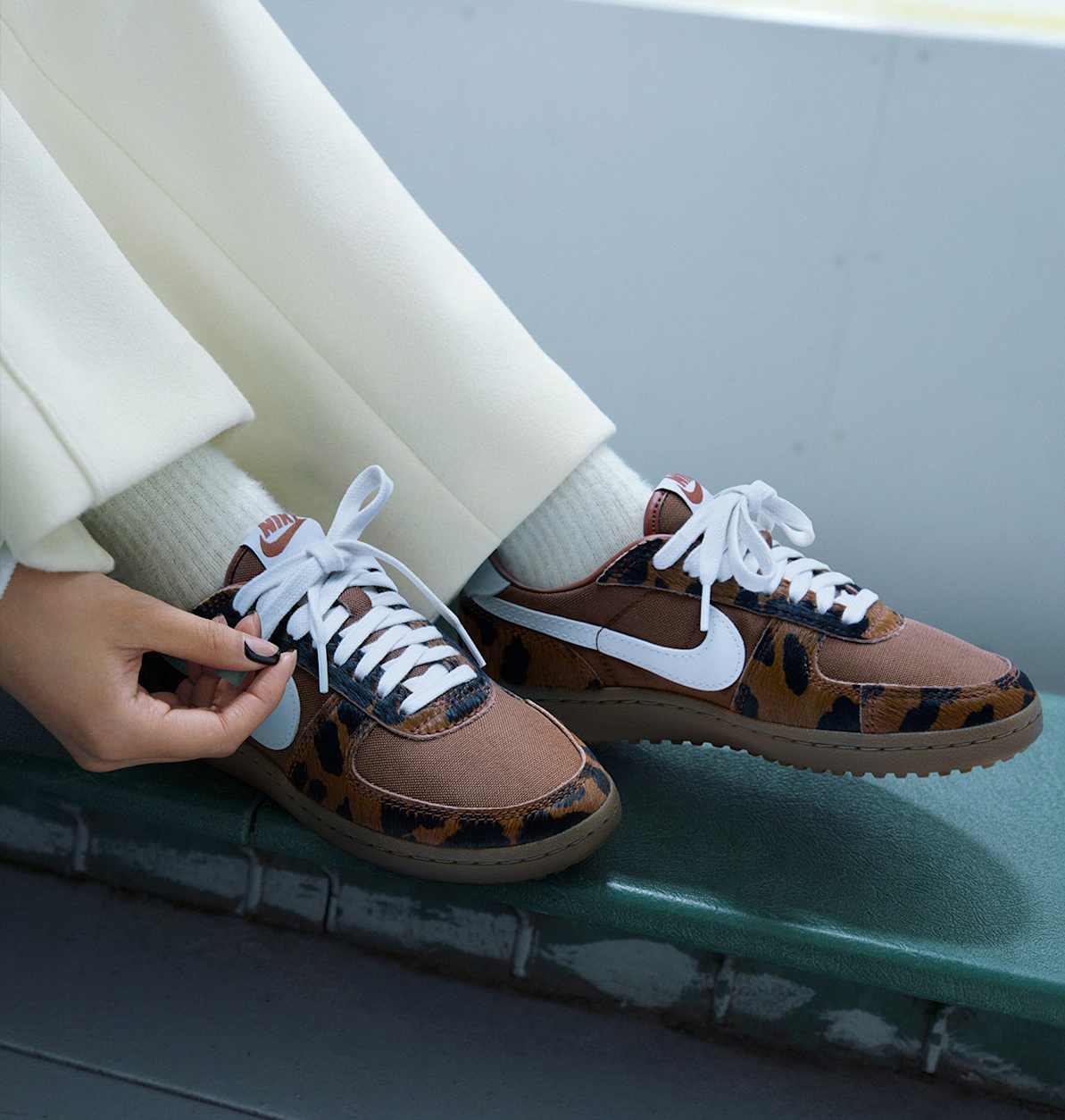 ナイキ ウィメンズシューズ、ウェア、アクセサリ