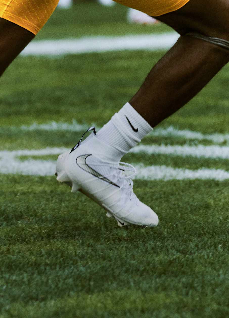 The cleat that took the world <br>by storm, modernized with our<br>greatest innovations.