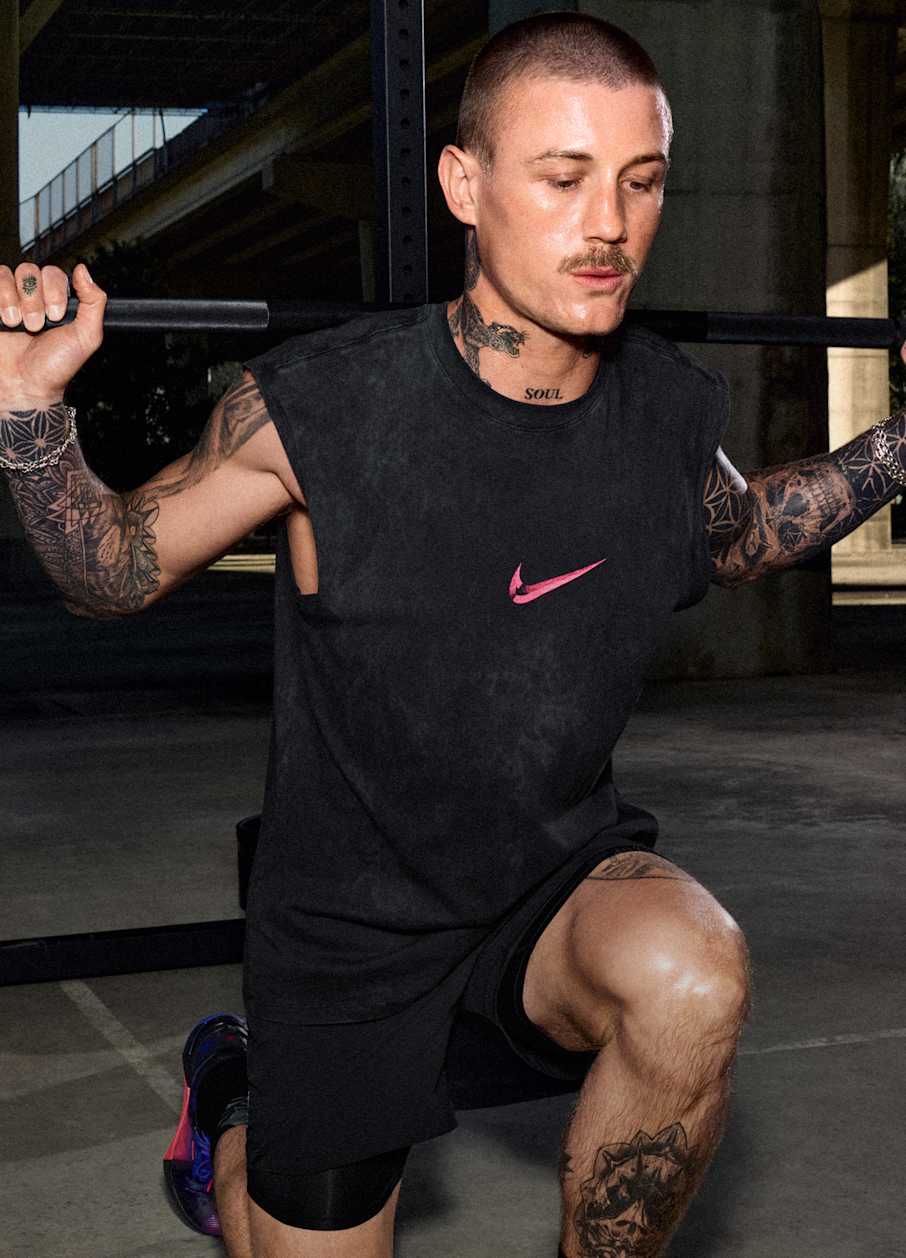 Sitio web oficial de Nike, New season. New kit. <br>Shop Men.