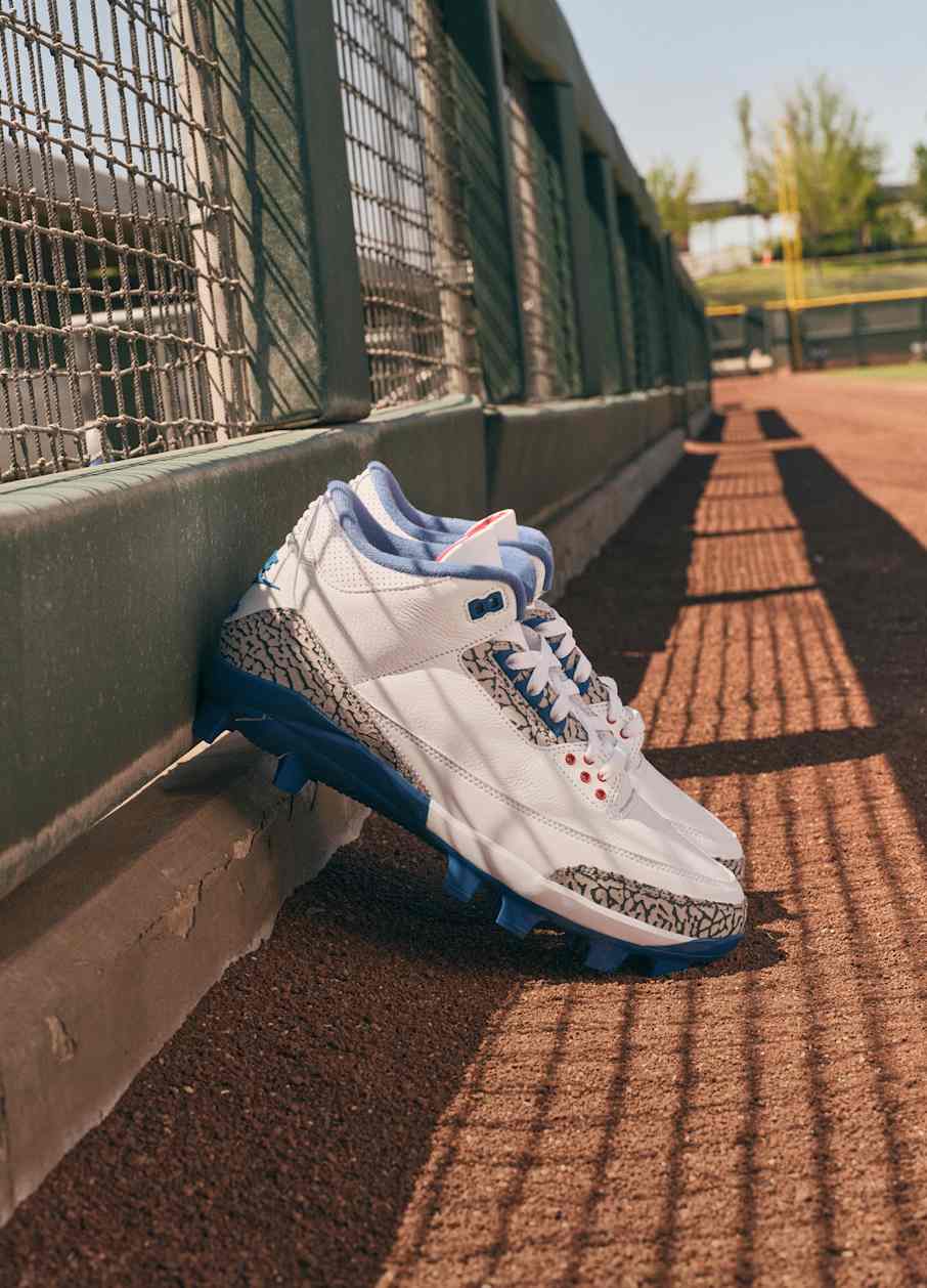 Look good on and off the field in the Air Jordan 3 Retro ‘True Blue’ and Jordan 3 MCS Baseball Cleats.