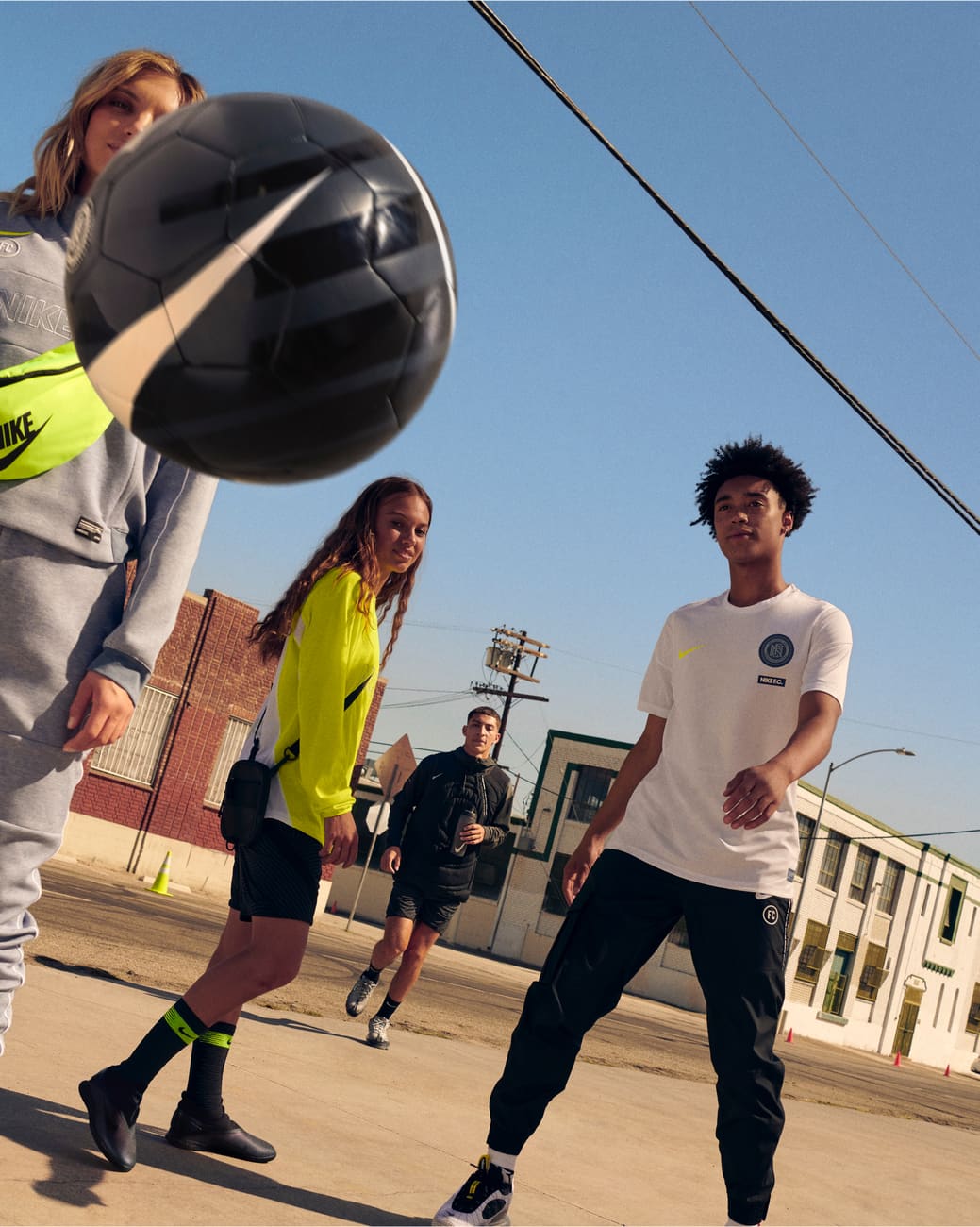 คอลเลกชัน Nike F.C