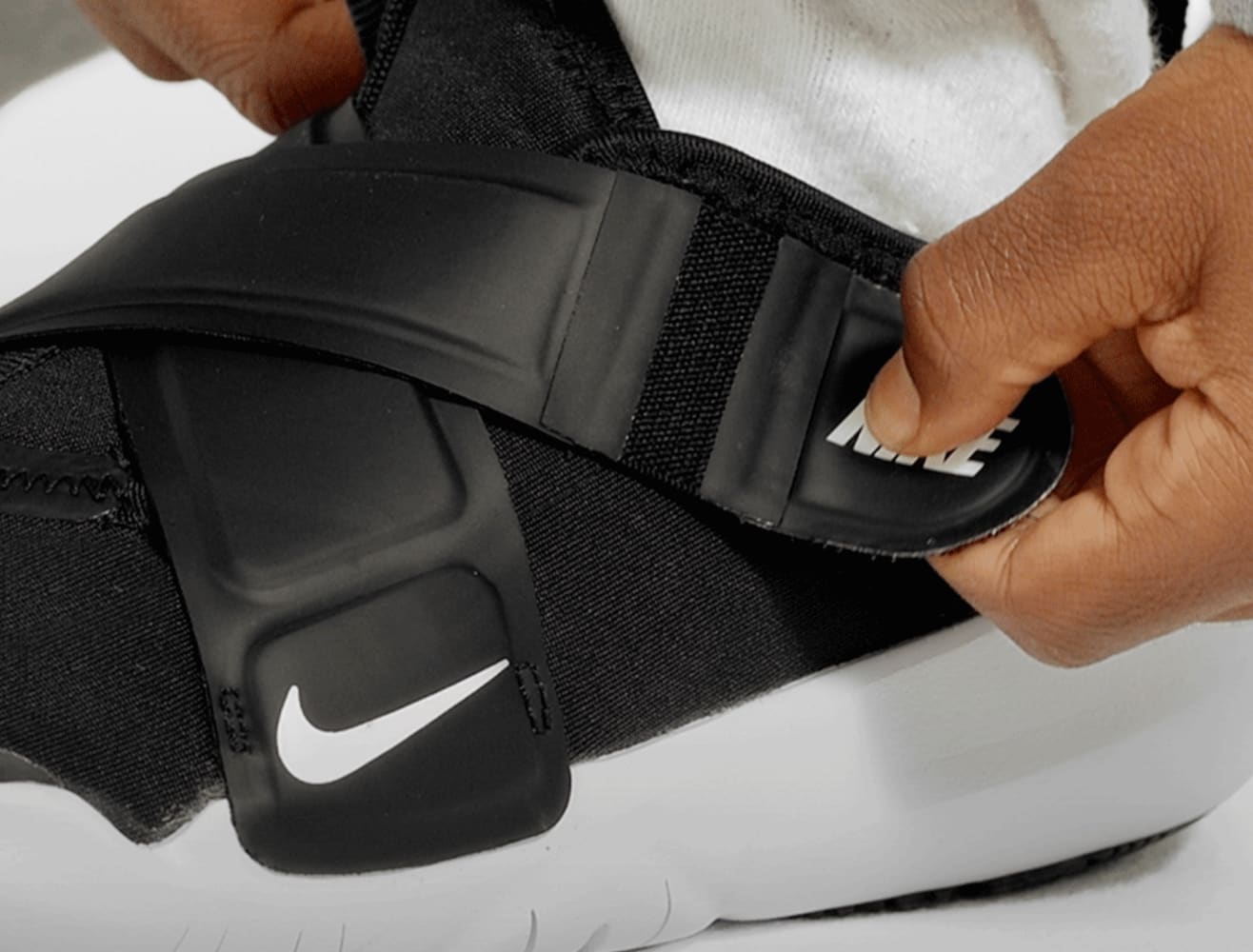 Nike FlyEase