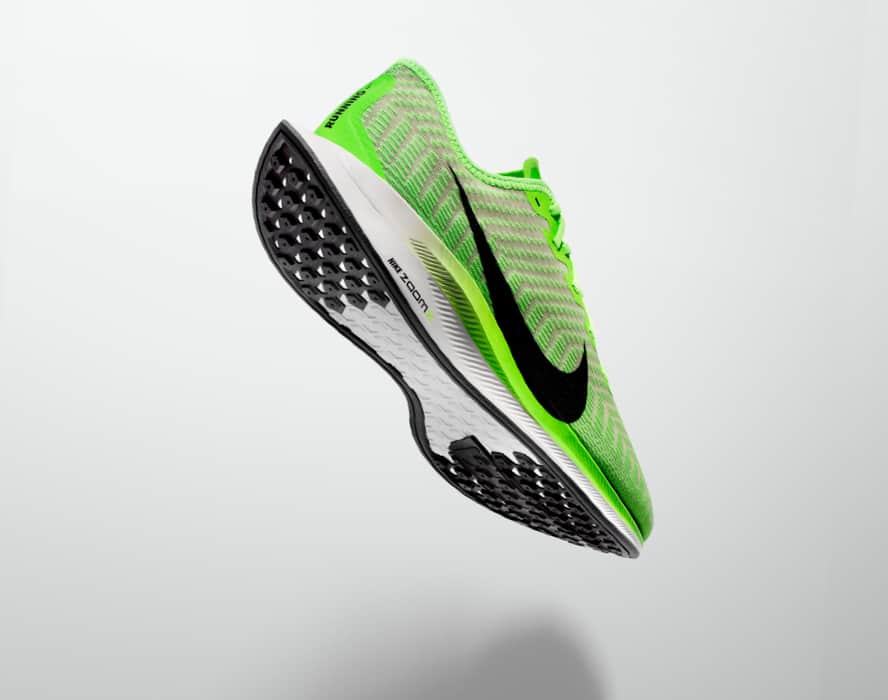 Nike Zoom Fly โดดเด่นด้วย Zoom Fly 3