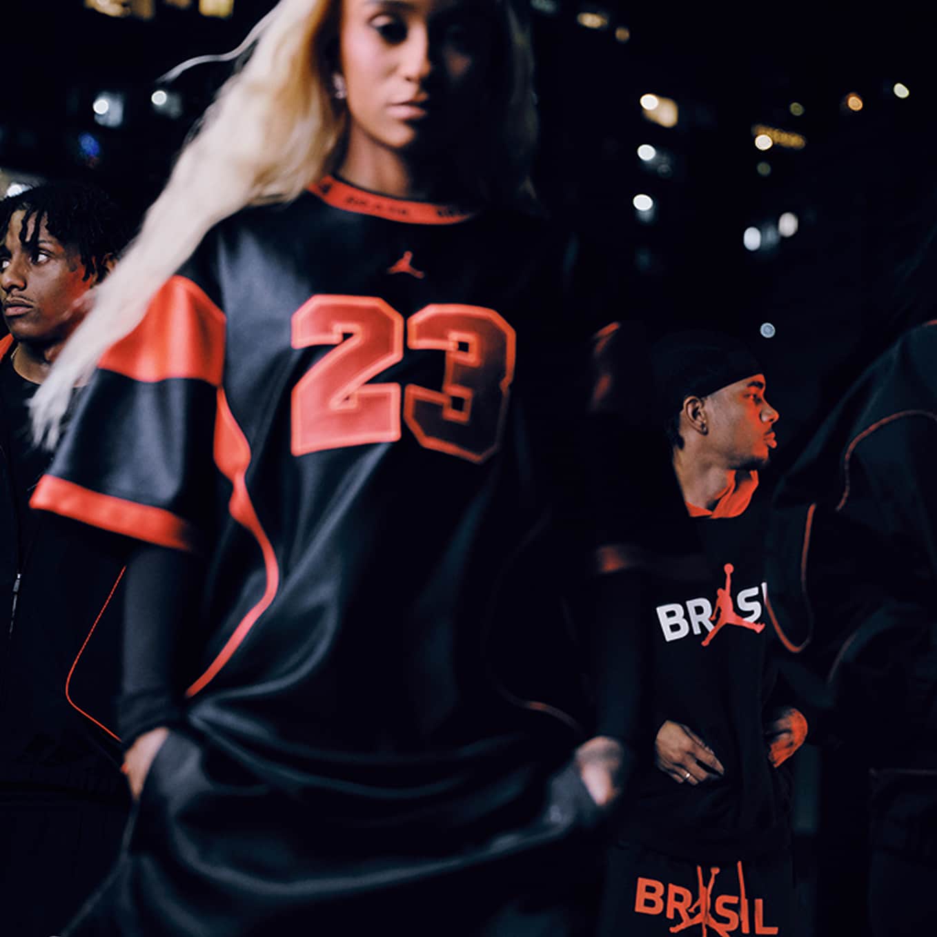 Z ulic na stadiony, Kolekcja Jordan „Infrared” Pack