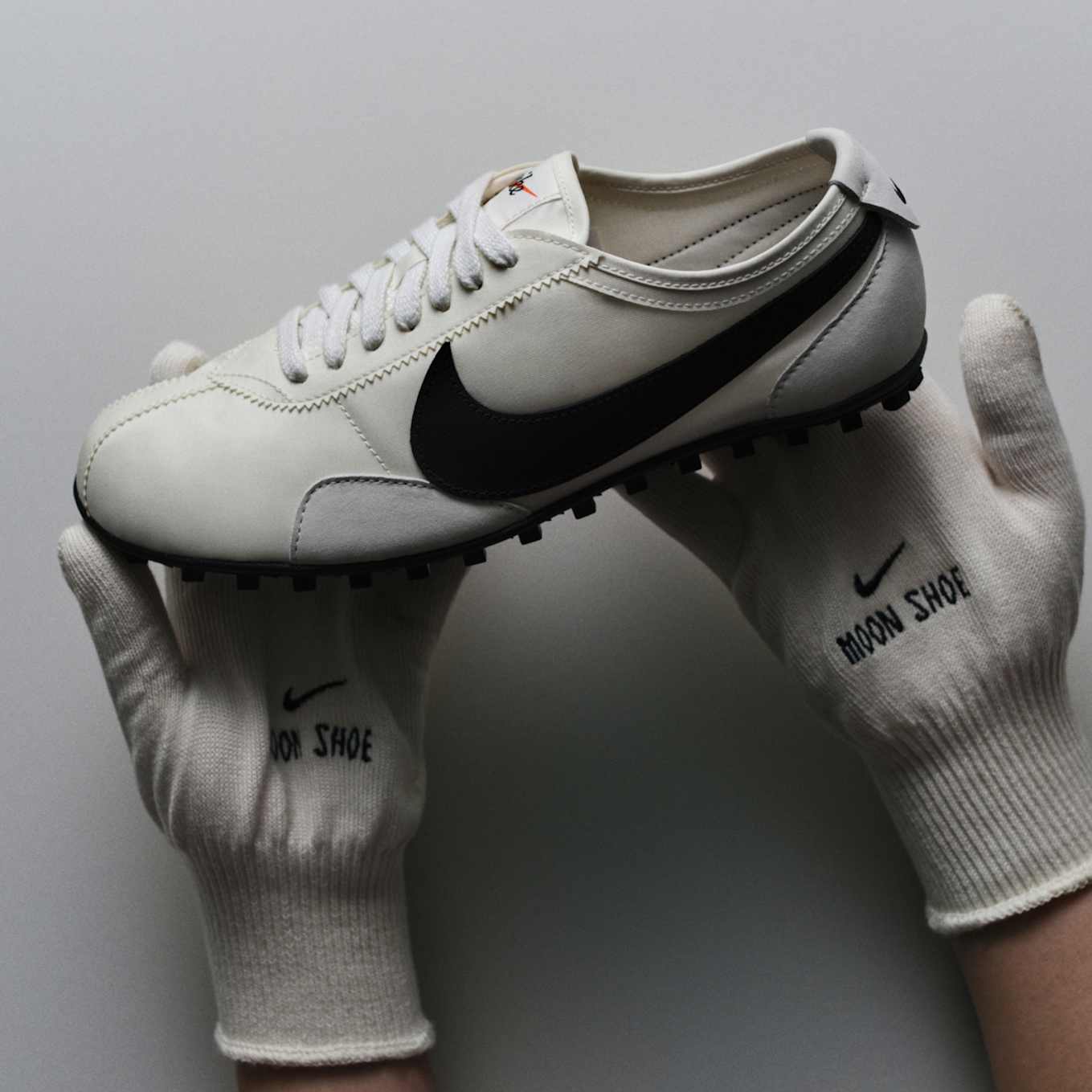 İnsanlık için tek bir hızlı adım, Nike Moon Shoe