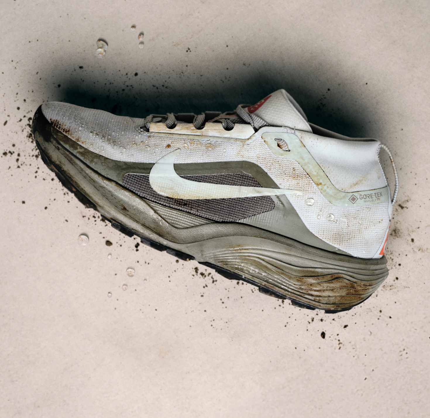 ACG 페가수스 트레일 GORE-TEX , 물웅덩이도 거침없이! 
