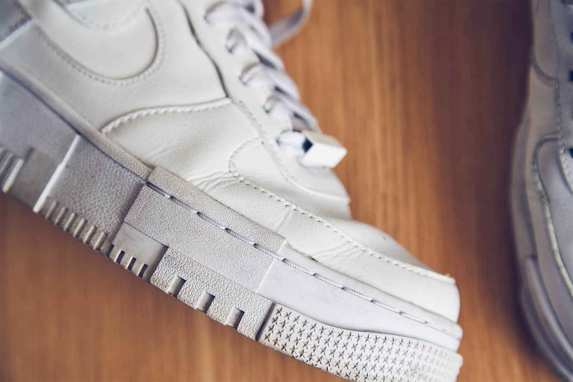 How to Remove Creases and Wrinkles From Shoes