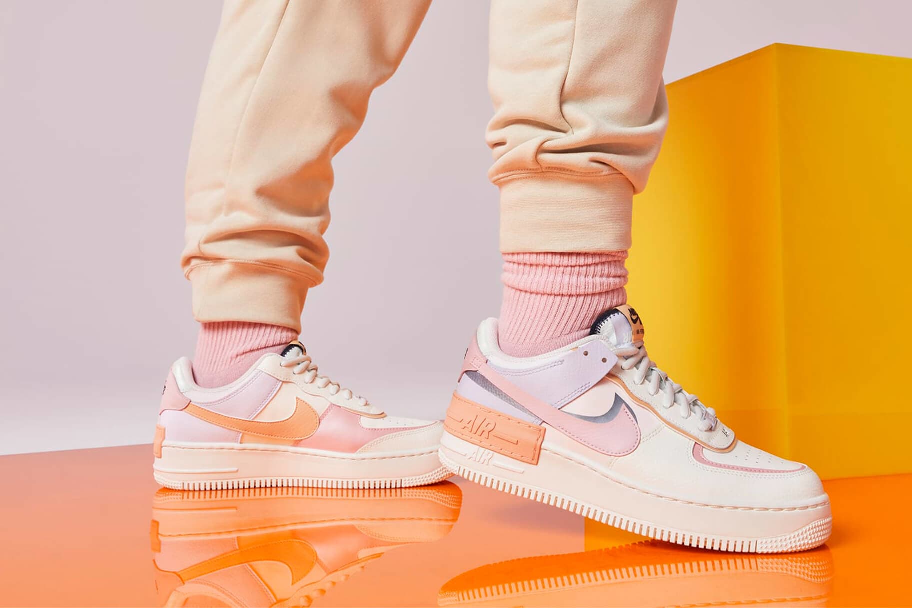 今おすすめのNikeのピンクシューズ
