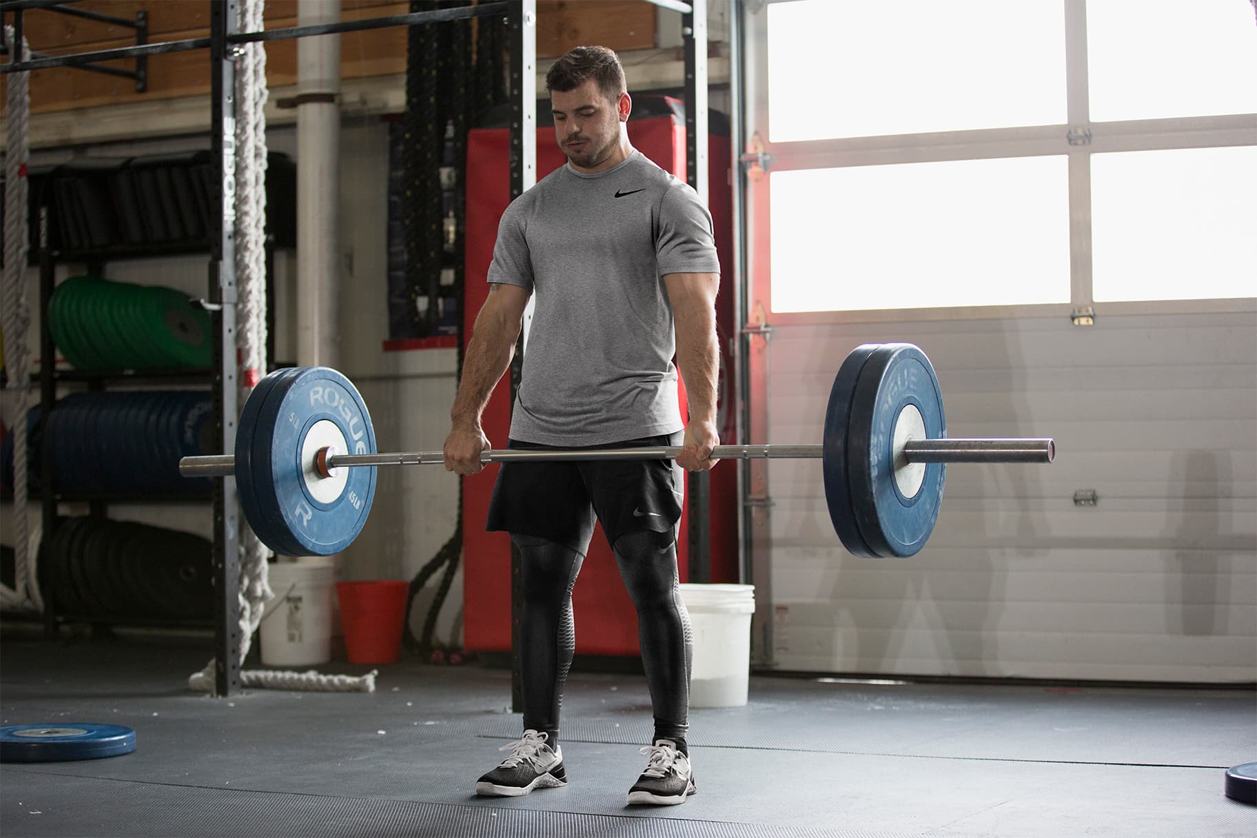 What's the Difference Between a Squat and Deadlift — And Which Is ...