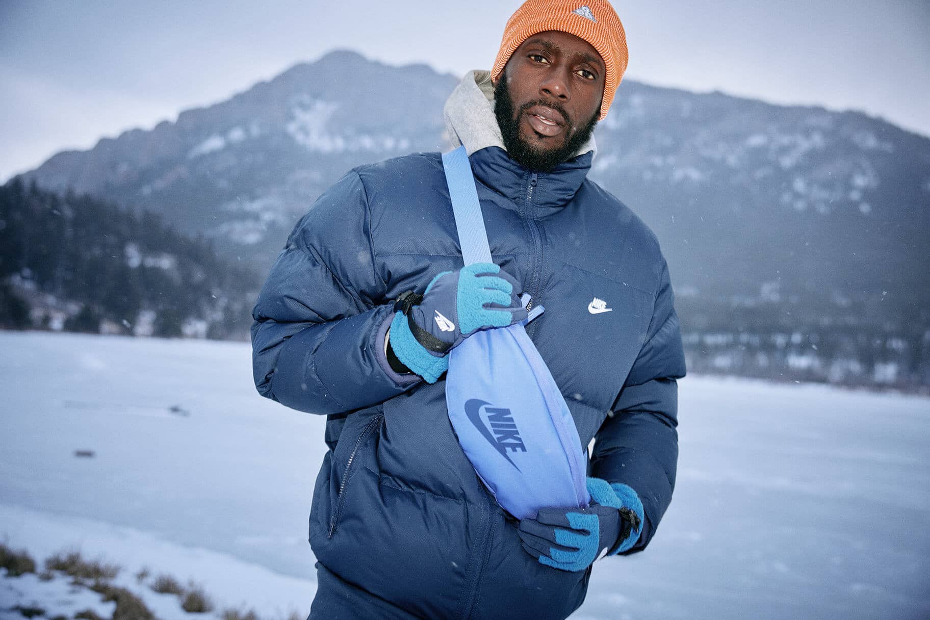 Cosa indossare per lo sci e lo snowboarding: otto capi indispensabili Nike