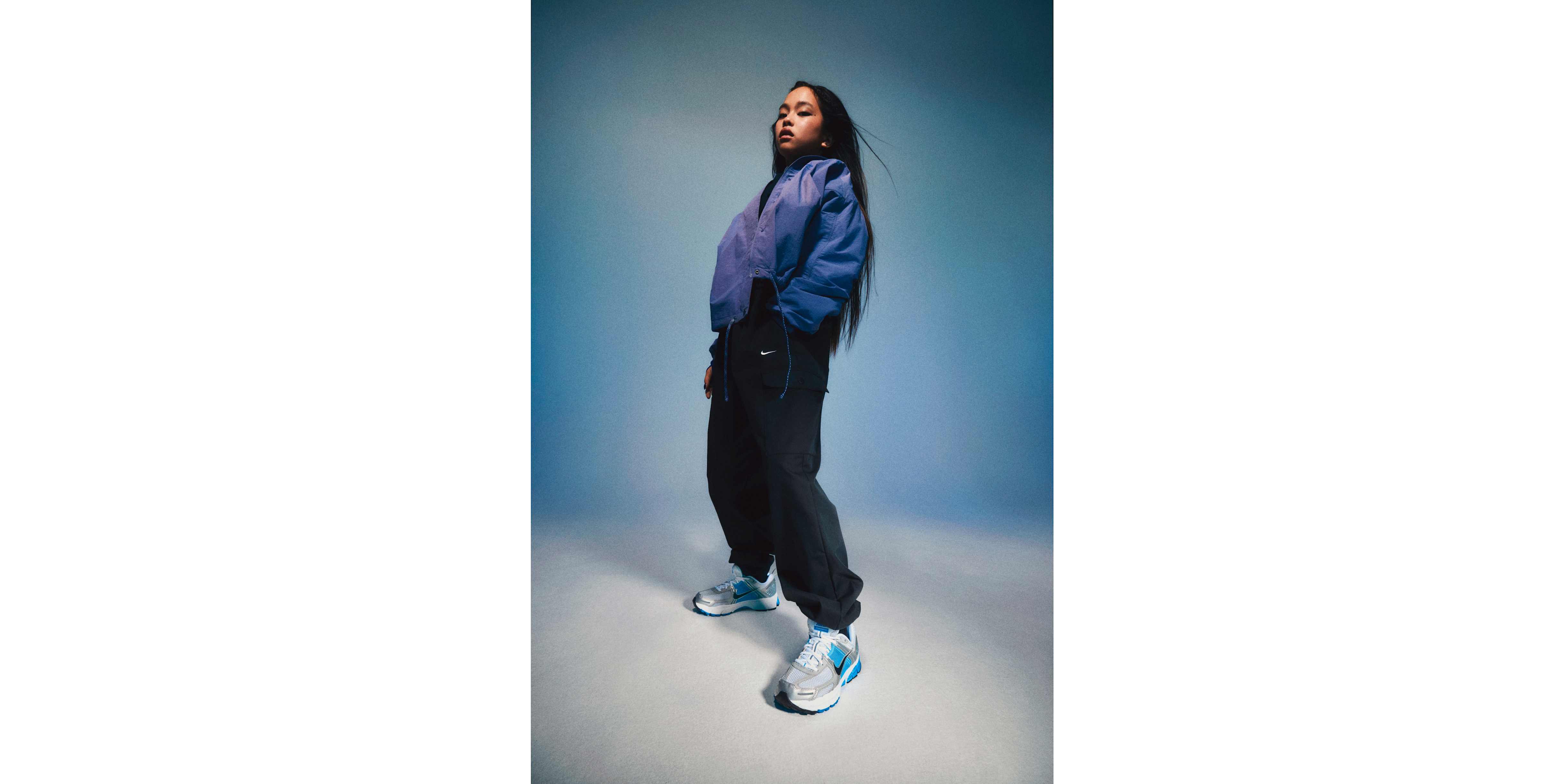 Nike Teens : un look sportif et edgy avec la Vomero 5