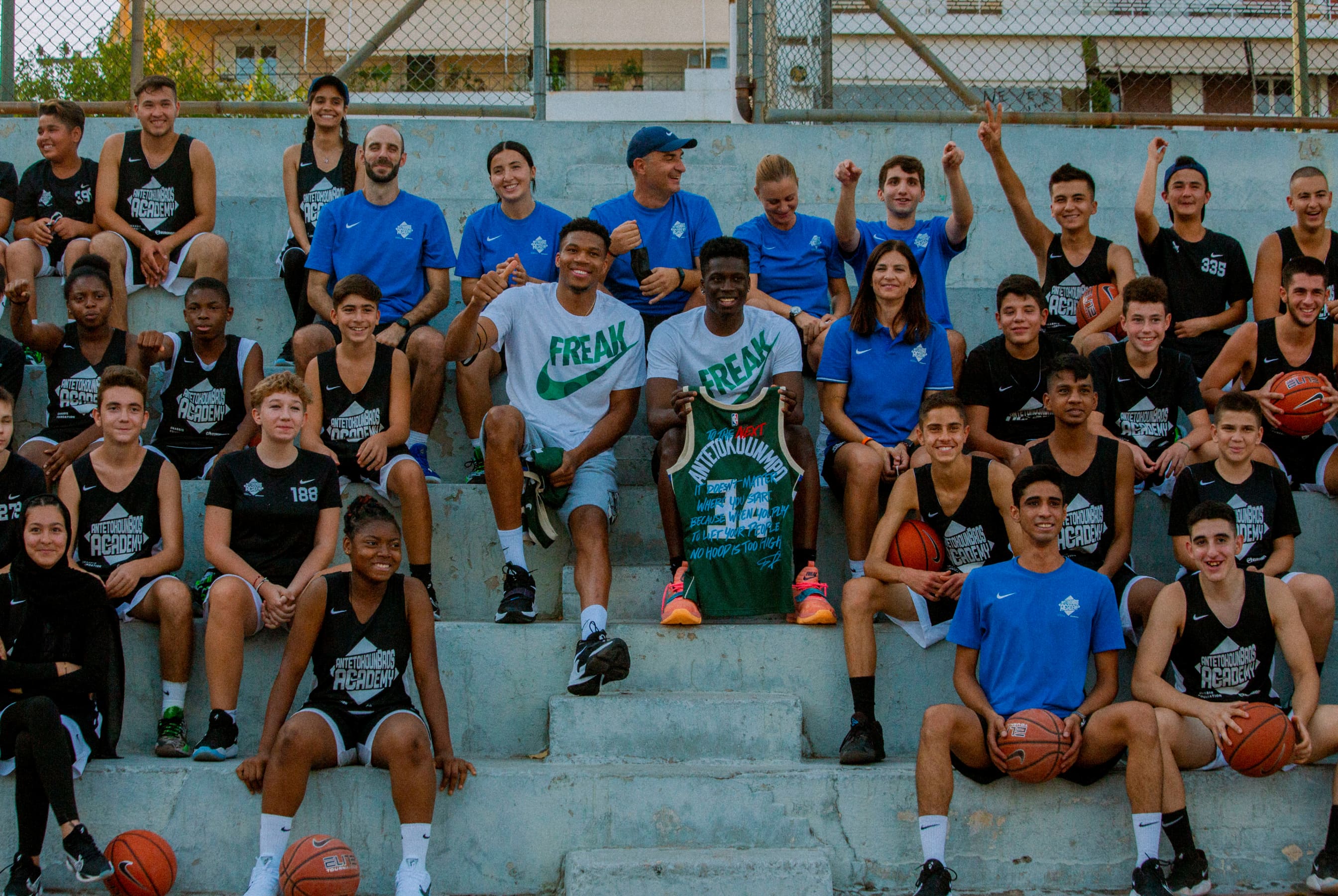 AntetokounBros Academy 在行動