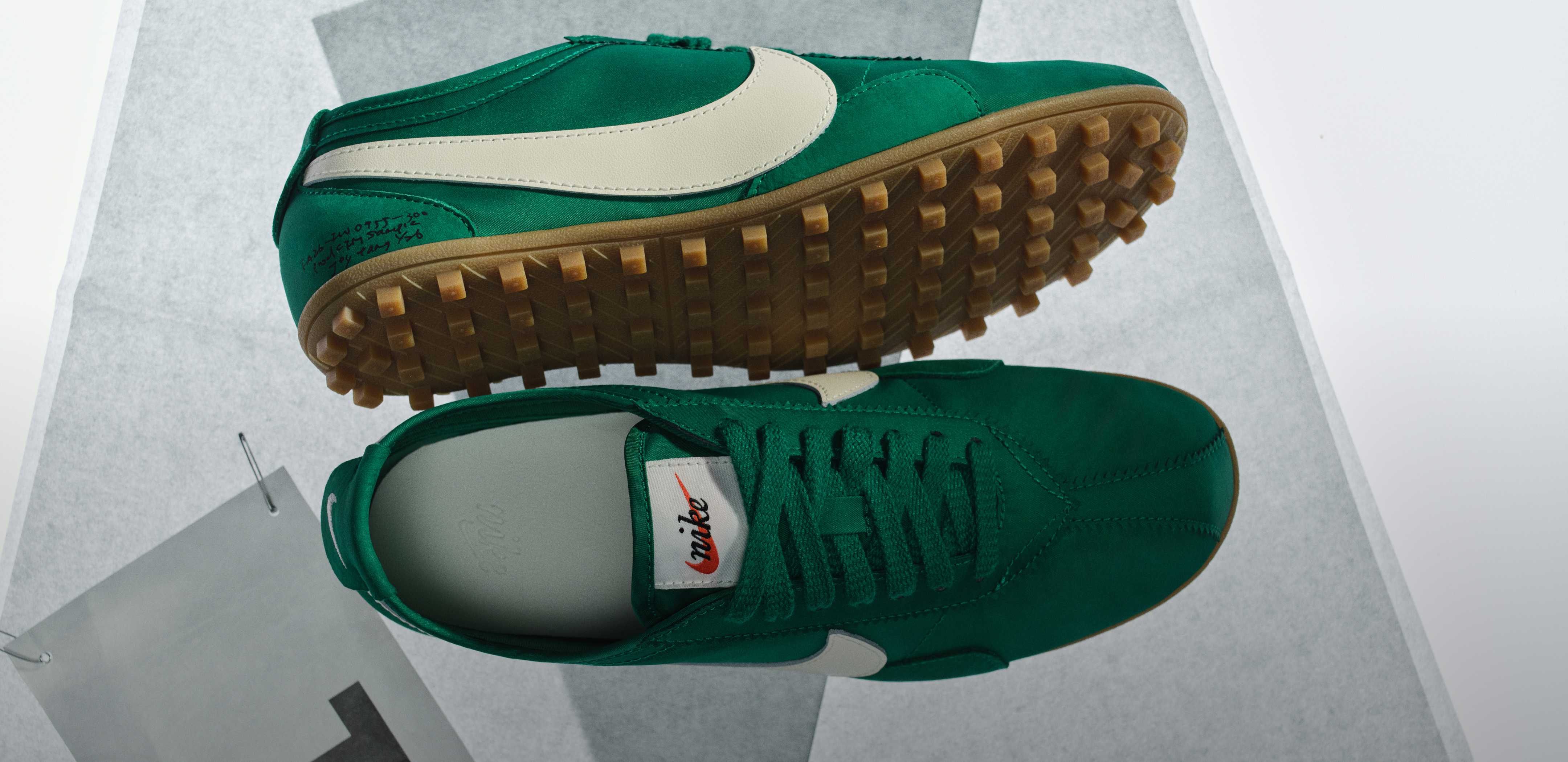 MOON SHOE