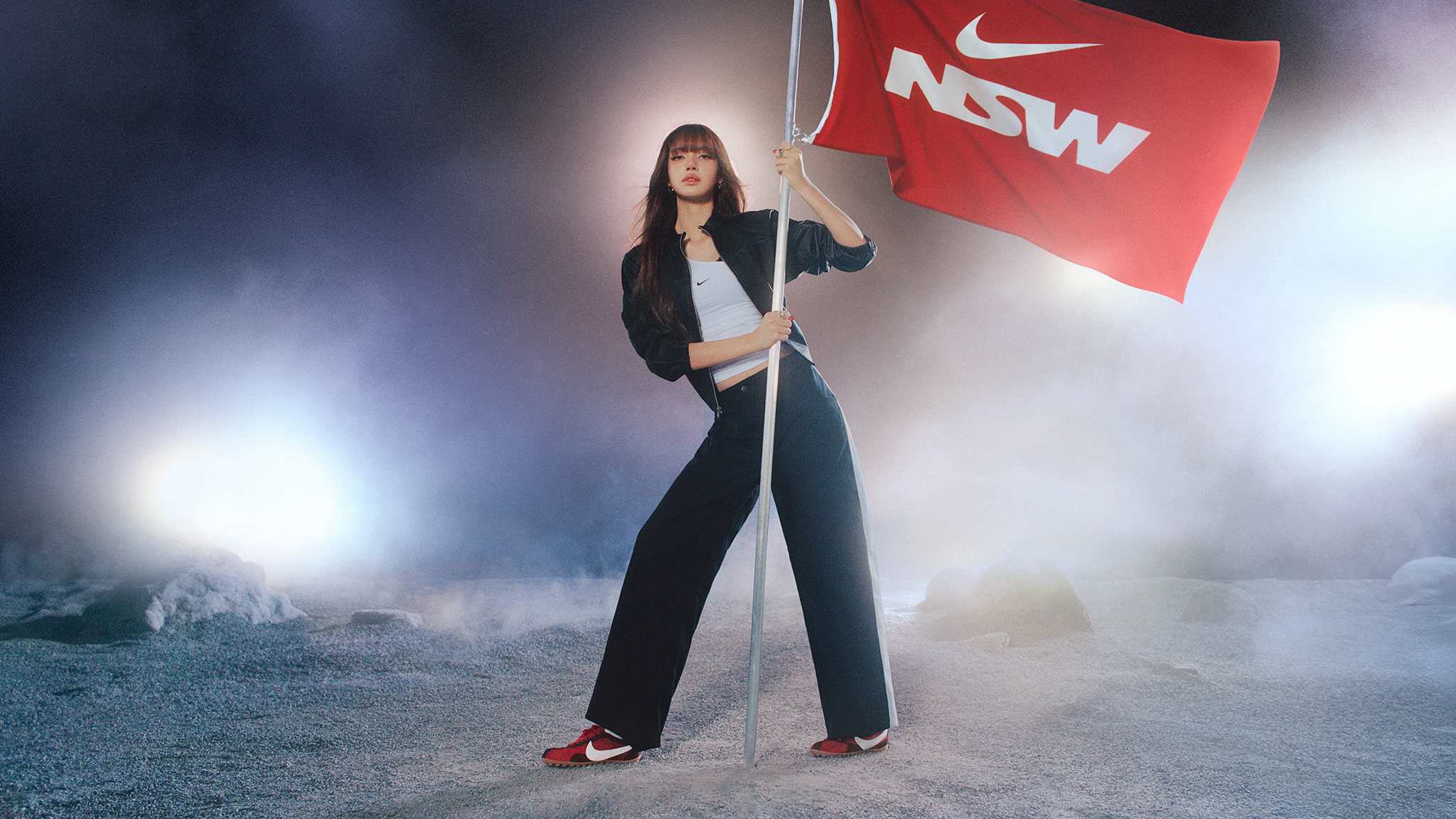 Nike Sportswear (NSW), MOON SHOE
