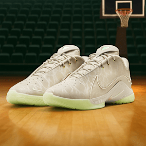 Nike Locker Room. Vybavení pro fanoušky a sportovní oblečení