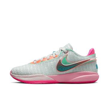 LeBron 20の公式公開情報と発売日